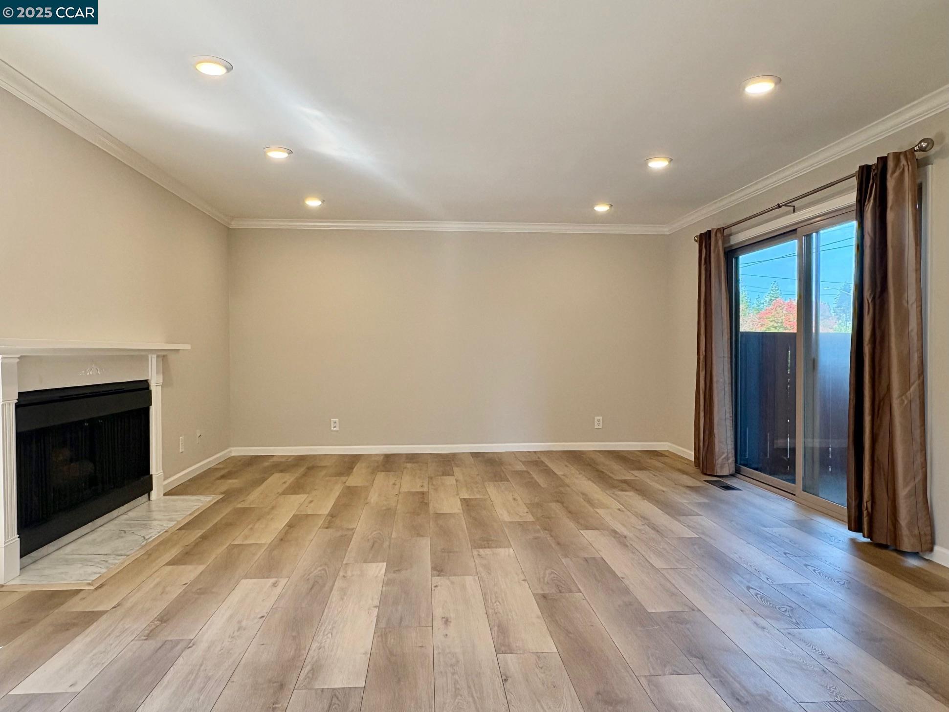 Detail Gallery Image 7 of 26 For 1624 Countrywood Court, Walnut Creek,  CA 94598 - 3 Beds | 2/1 Baths