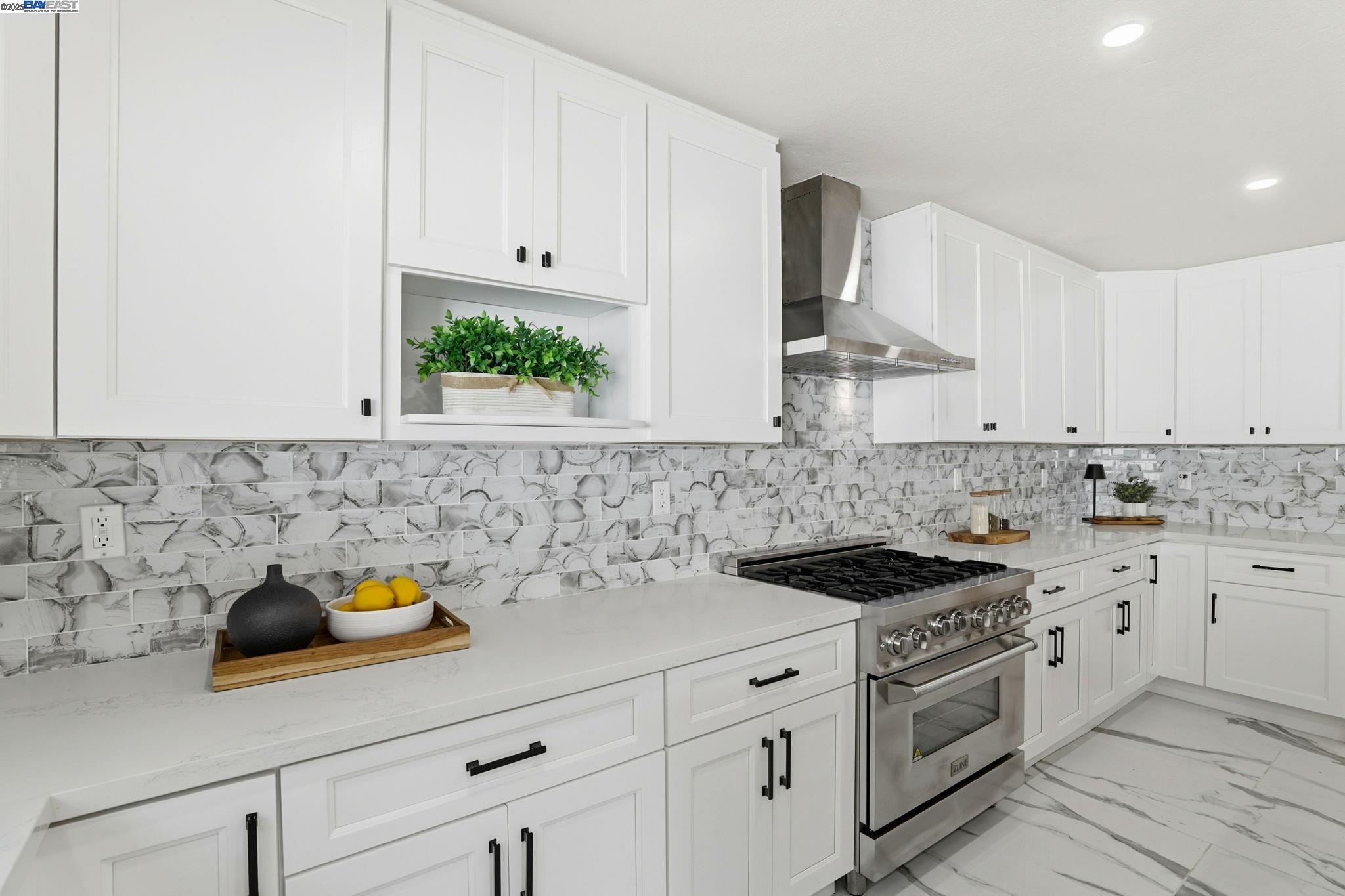 Detail Gallery Image 12 of 54 For 10745 Ridgeview Way, San Jose,  CA 95127 - 4 Beds | 4/1 Baths