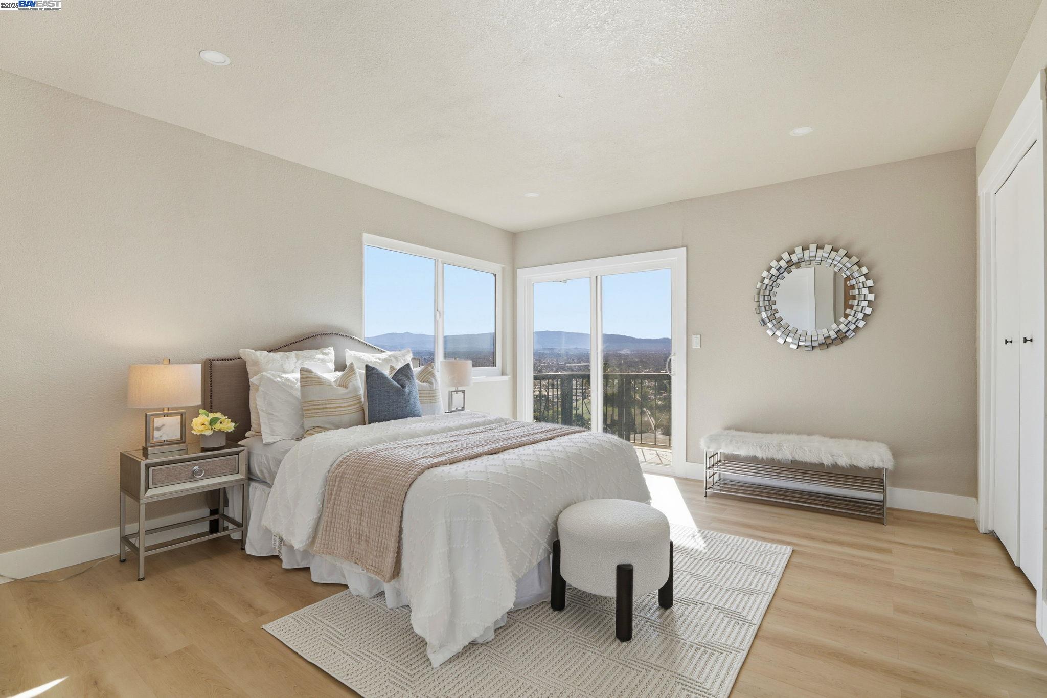 Detail Gallery Image 23 of 54 For 10745 Ridgeview Way, San Jose,  CA 95127 - 4 Beds | 4/1 Baths