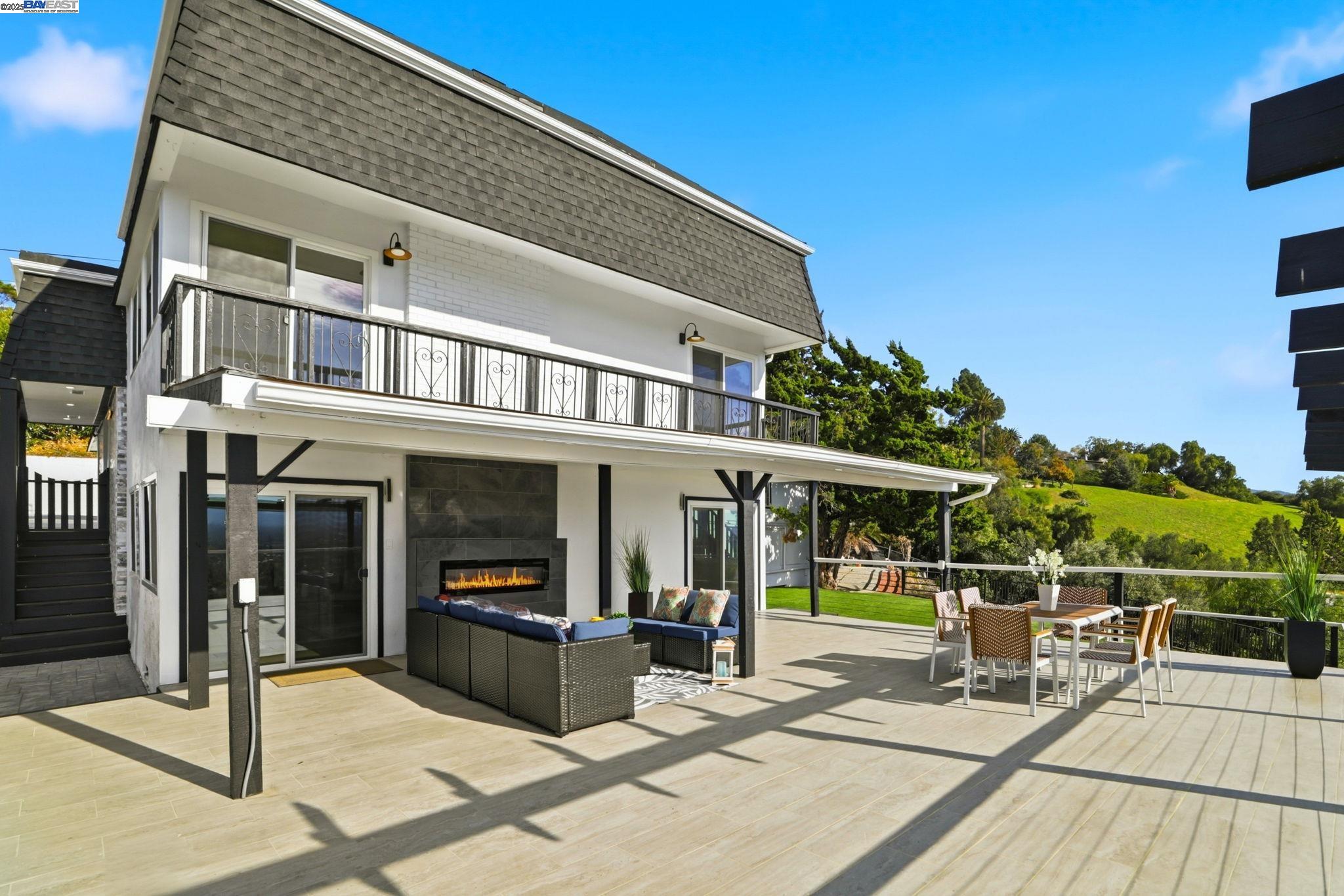 Detail Gallery Image 38 of 54 For 10745 Ridgeview Way, San Jose,  CA 95127 - 4 Beds | 4/1 Baths