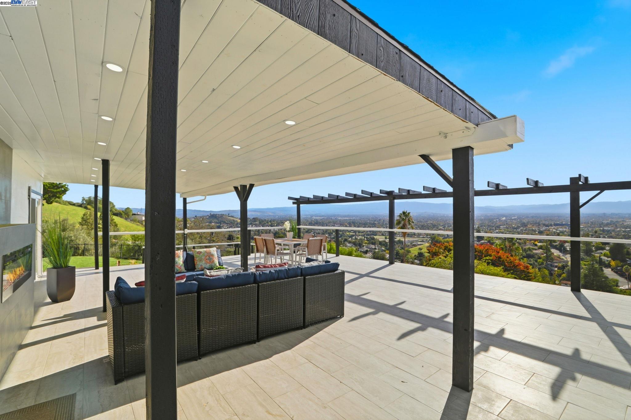 Detail Gallery Image 40 of 54 For 10745 Ridgeview Way, San Jose,  CA 95127 - 4 Beds | 4/1 Baths