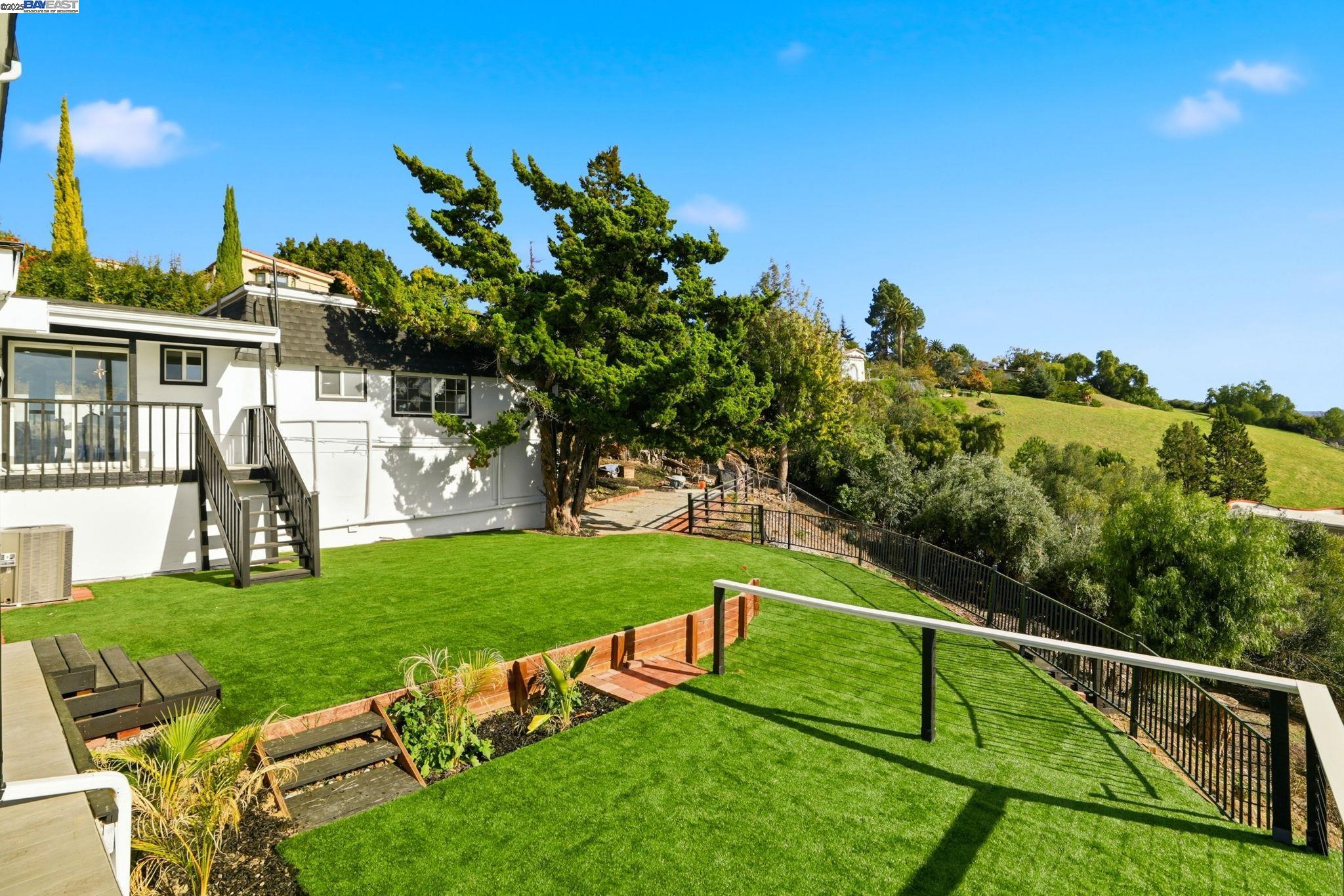 Detail Gallery Image 46 of 54 For 10745 Ridgeview Way, San Jose,  CA 95127 - 4 Beds | 4/1 Baths