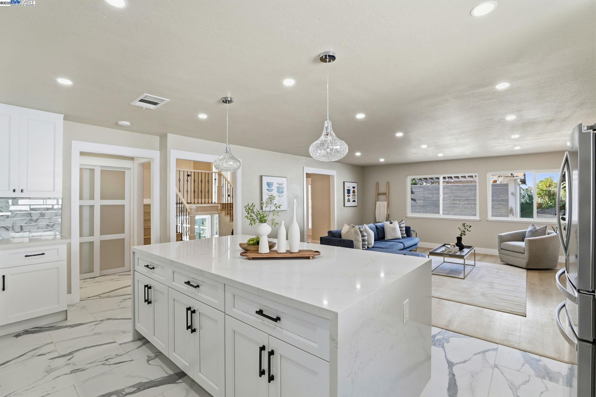 Detail Gallery Image 9 of 54 For 10745 Ridgeview Way, San Jose,  CA 95127 - 4 Beds | 4/1 Baths