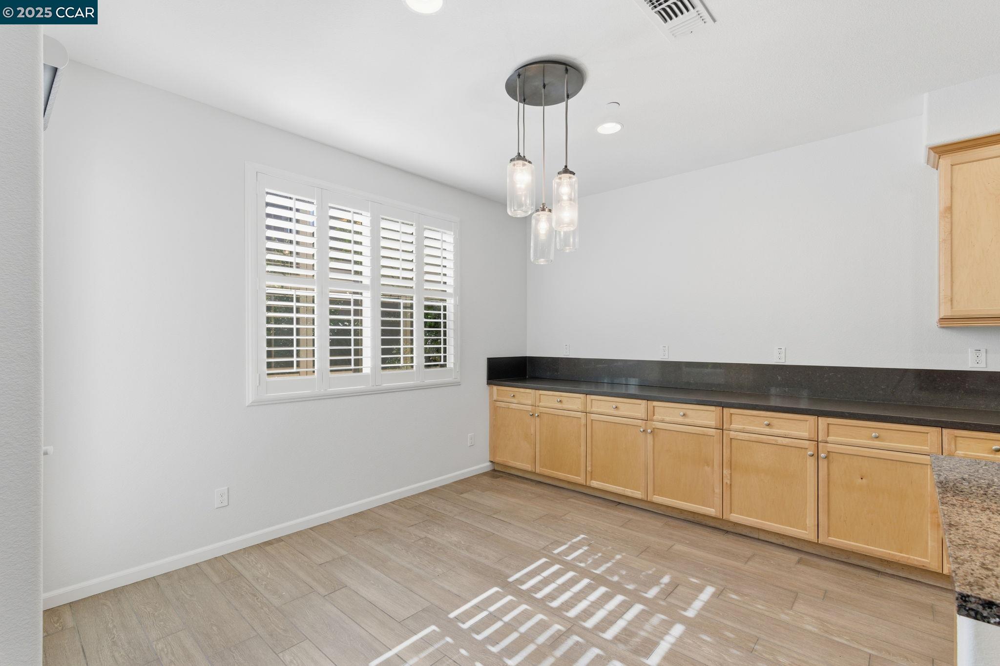 Detail Gallery Image 12 of 46 For 304 Pacifica Dr, Brentwood,  CA 94513 - 5 Beds | 3 Baths