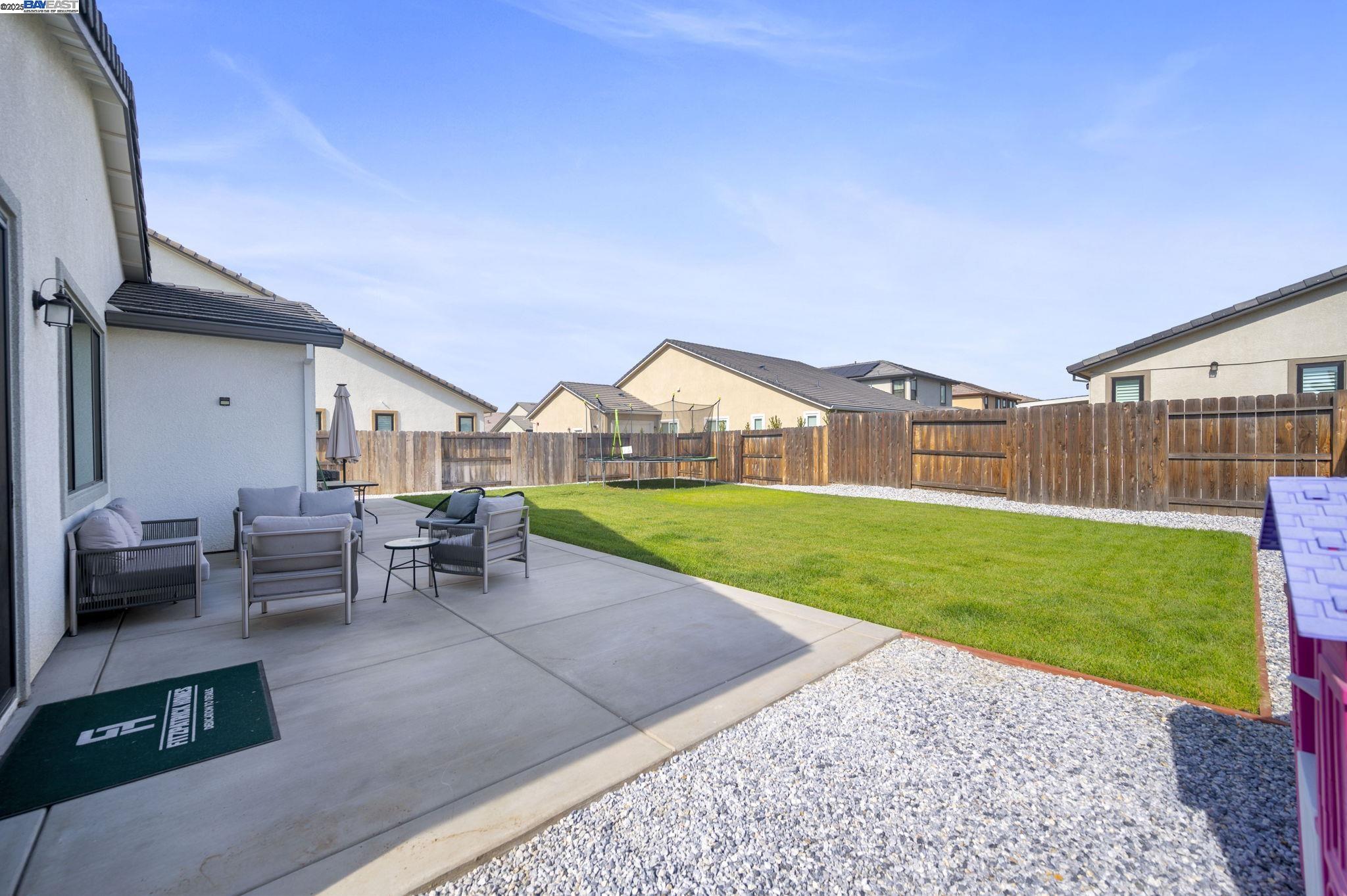 Detail Gallery Image 35 of 40 For 1605 Radiance Ln, Modesto,  CA 95356 - 4 Beds | 2/1 Baths