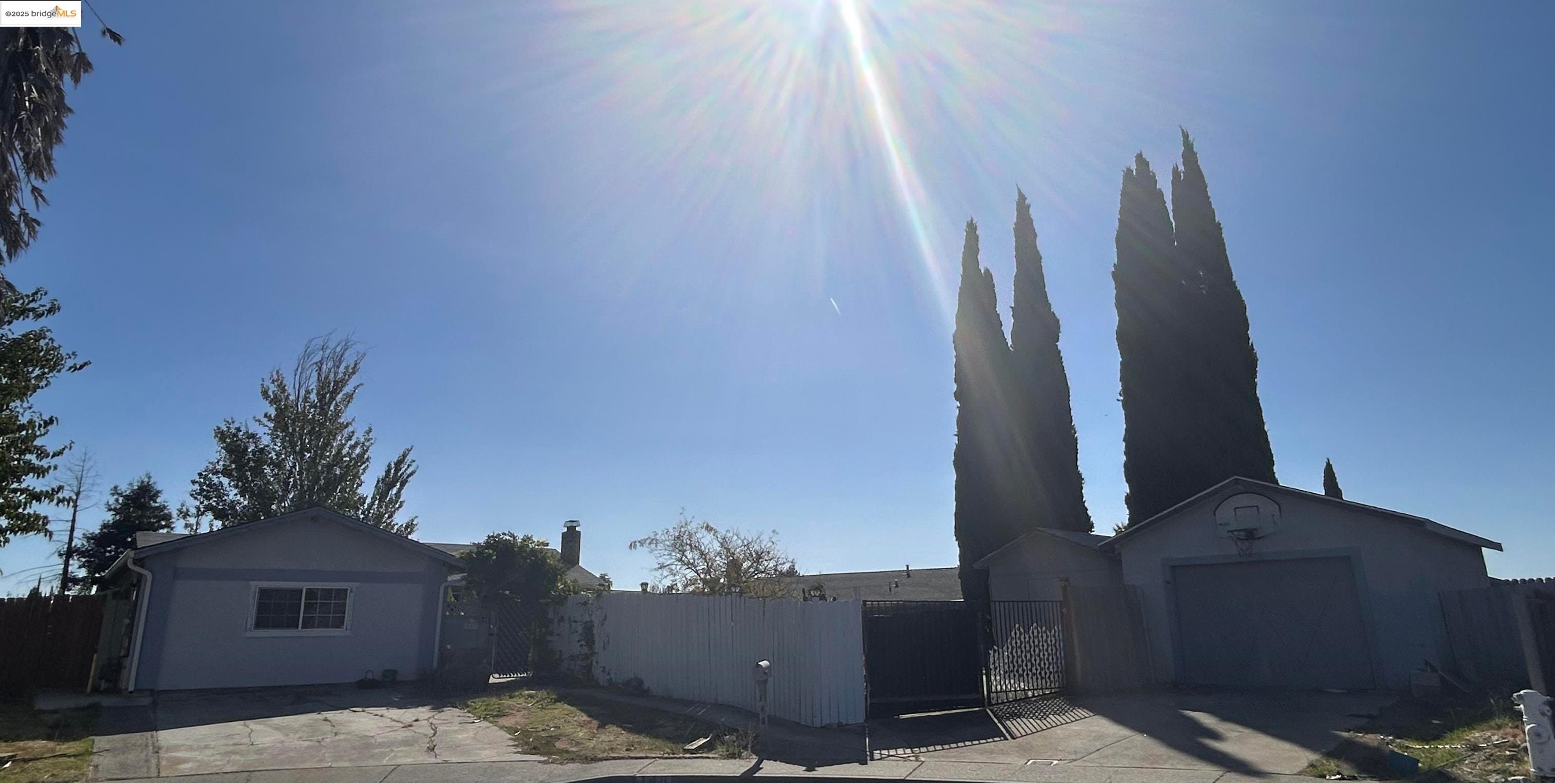 Detail Gallery Image 2 of 56 For 148 Yarmouth Ct, Vacaville,  CA 95687 - 5 Beds | 3 Baths