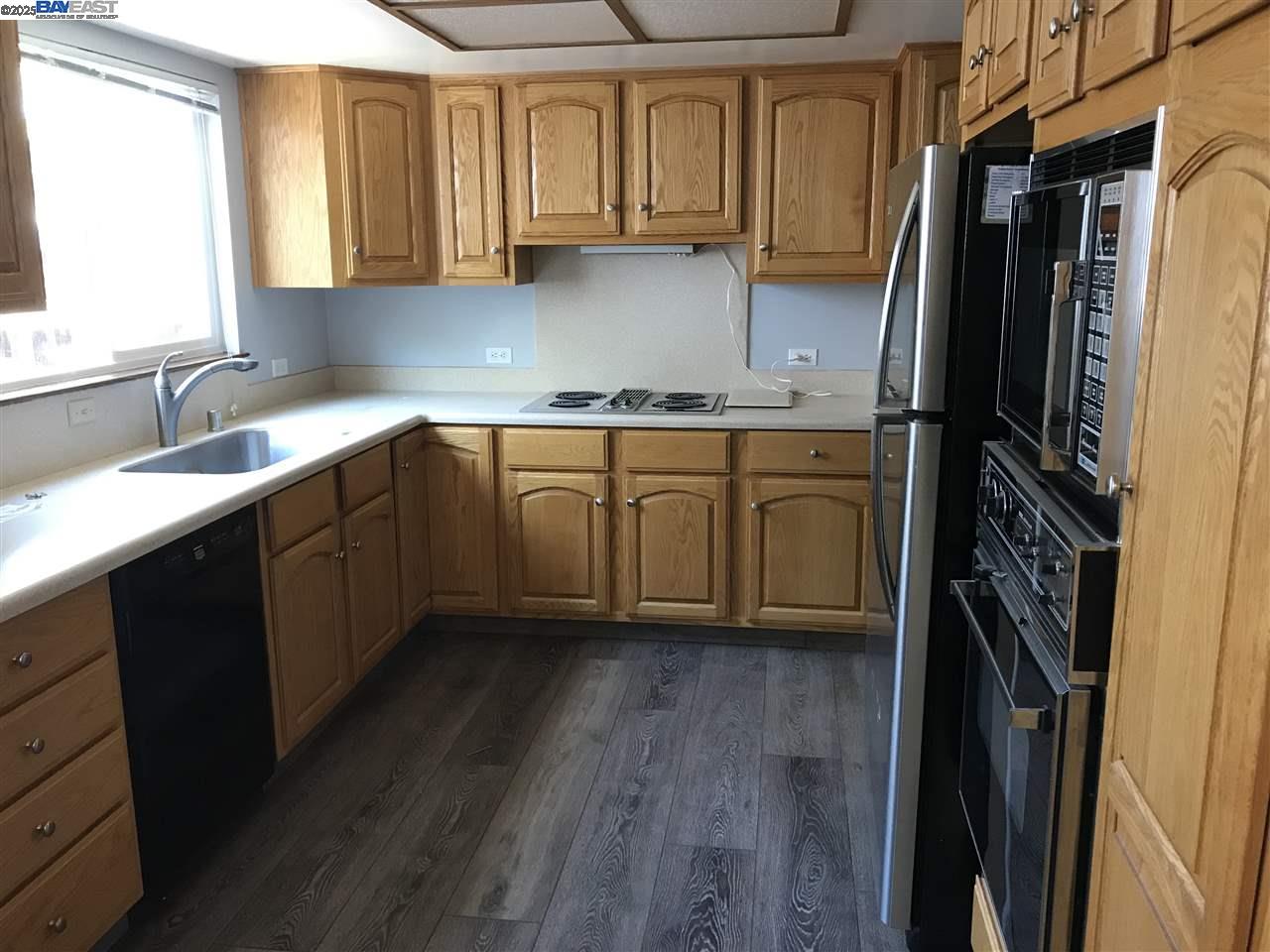 Detail Gallery Image 5 of 18 For 775 Leland Way, Livermore,  CA 94550 - 3 Beds | 2 Baths