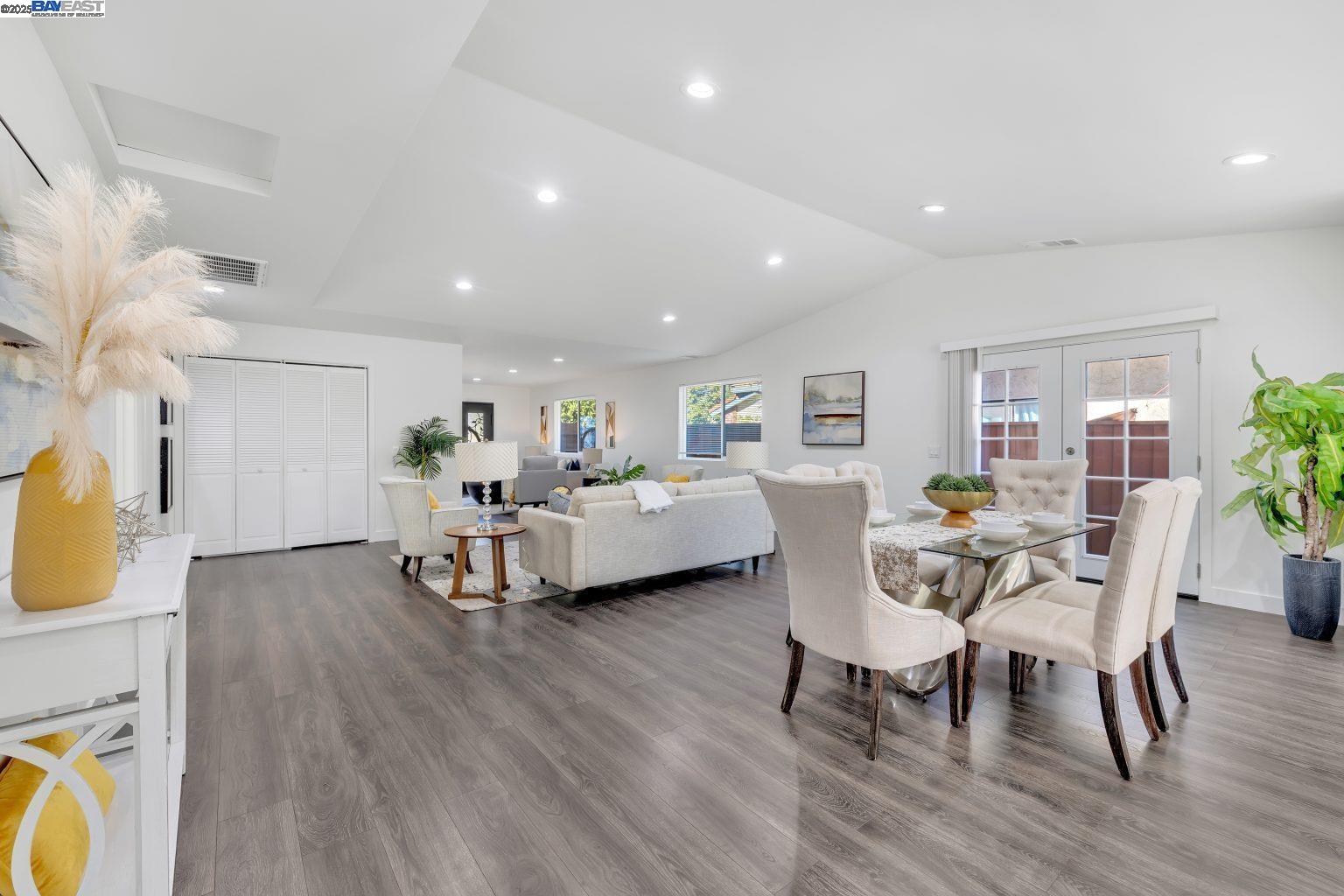 Detail Gallery Image 15 of 45 For 2834 White Acres Dr, San Jose,  CA 95148 - 3 Beds | 3 Baths