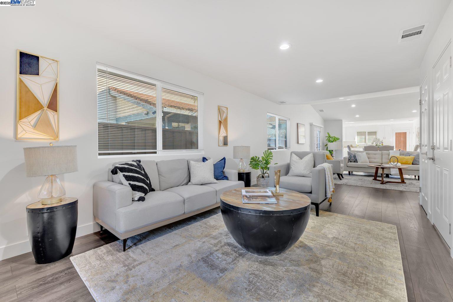 Detail Gallery Image 7 of 45 For 2834 White Acres Dr, San Jose,  CA 95148 - 3 Beds | 3 Baths