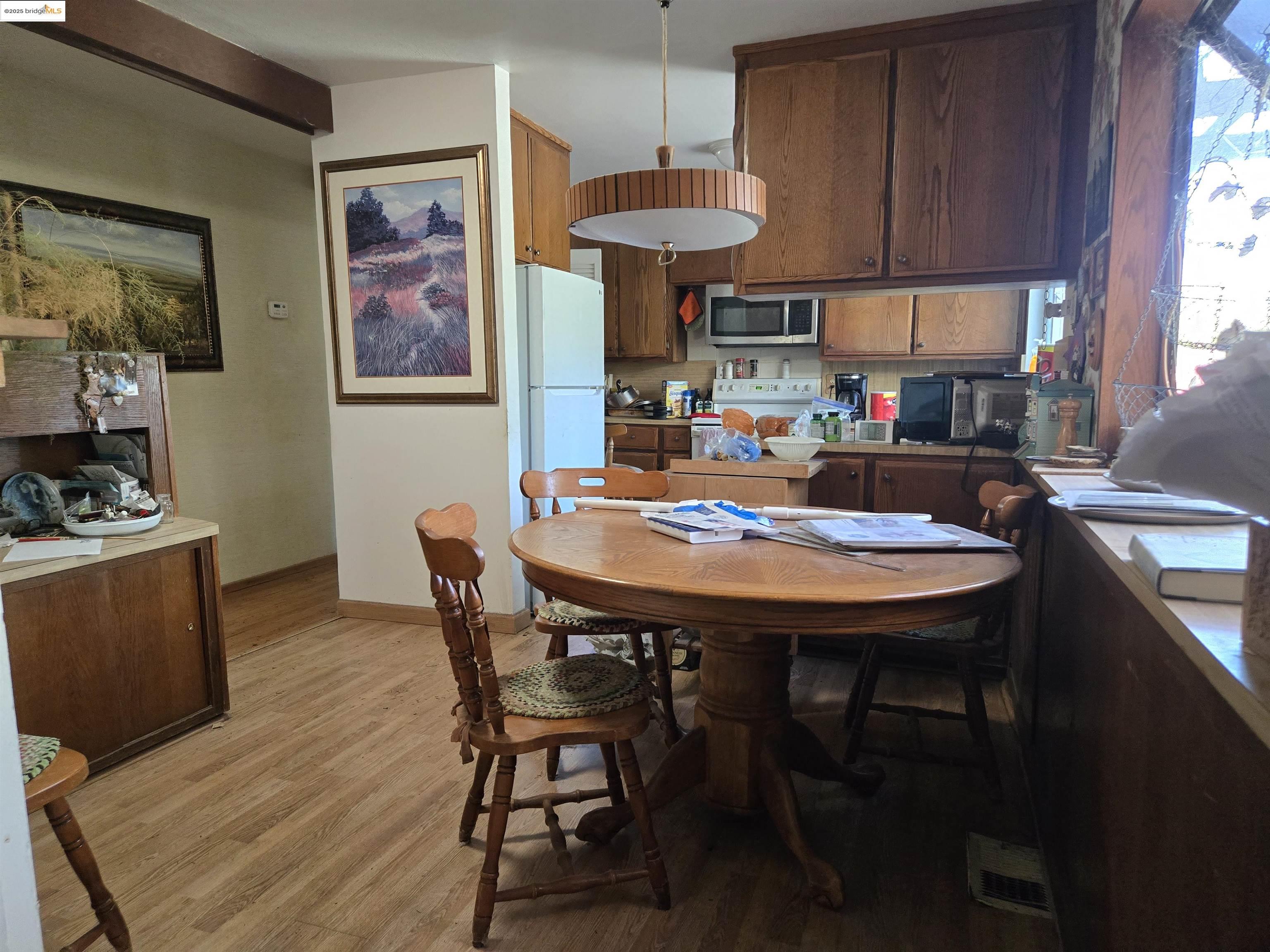 Detail Gallery Image 13 of 20 For 220 Canyon Dr, Portola Valley,  CA 94028 - 4 Beds | 3 Baths