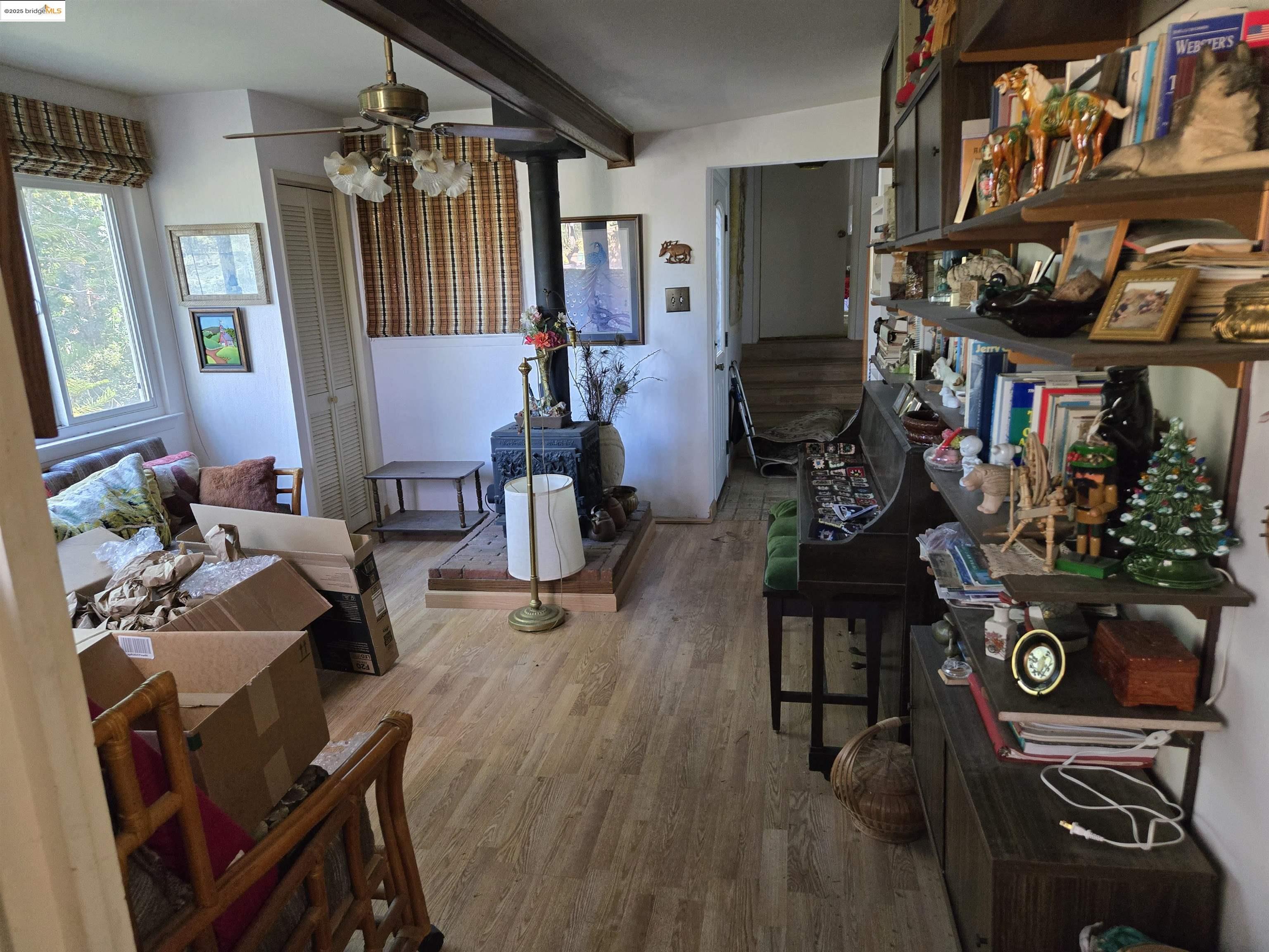 Detail Gallery Image 15 of 20 For 220 Canyon Dr, Portola Valley,  CA 94028 - 4 Beds | 3 Baths