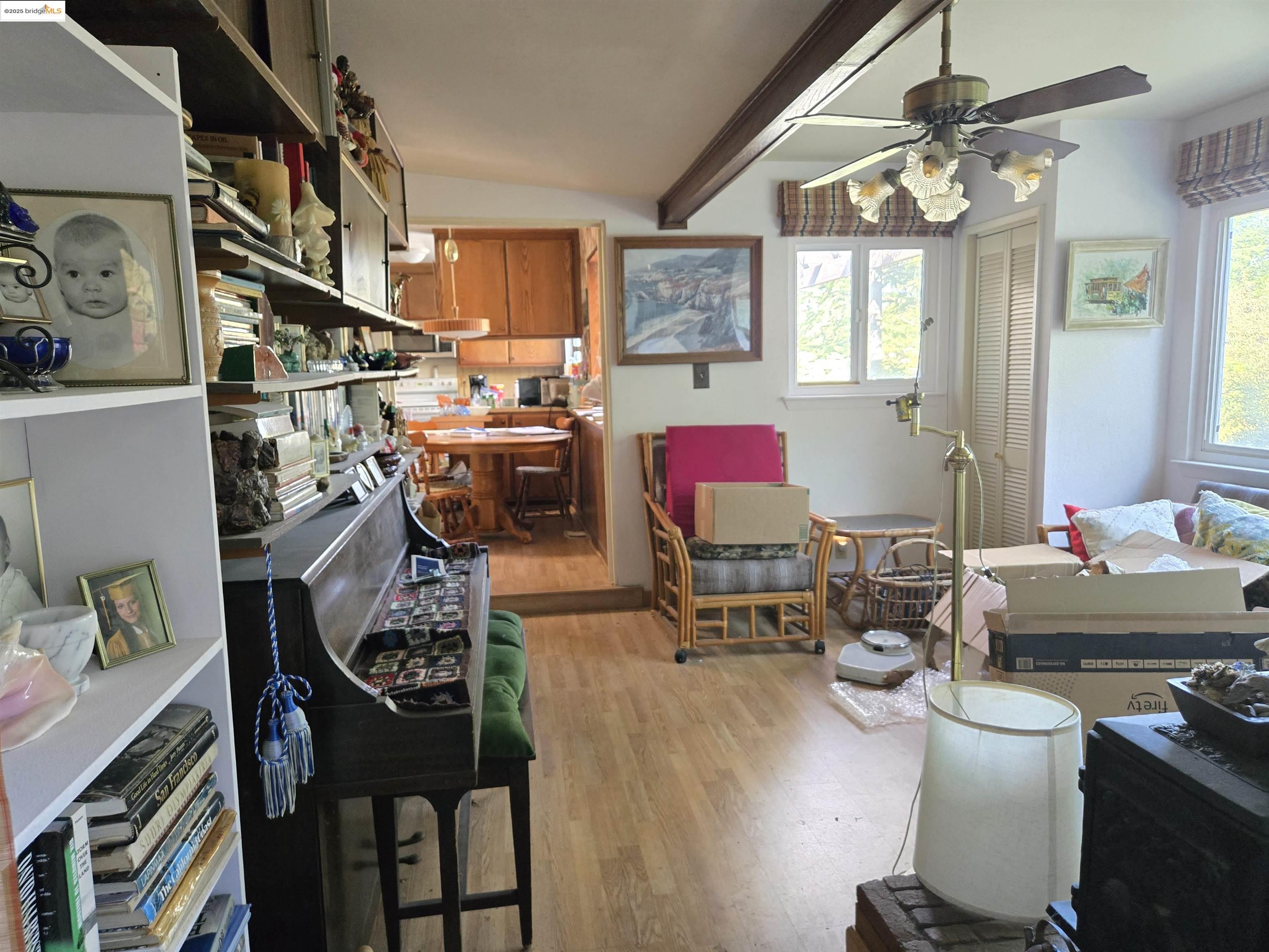 Detail Gallery Image 16 of 20 For 220 Canyon Dr, Portola Valley,  CA 94028 - 4 Beds | 3 Baths