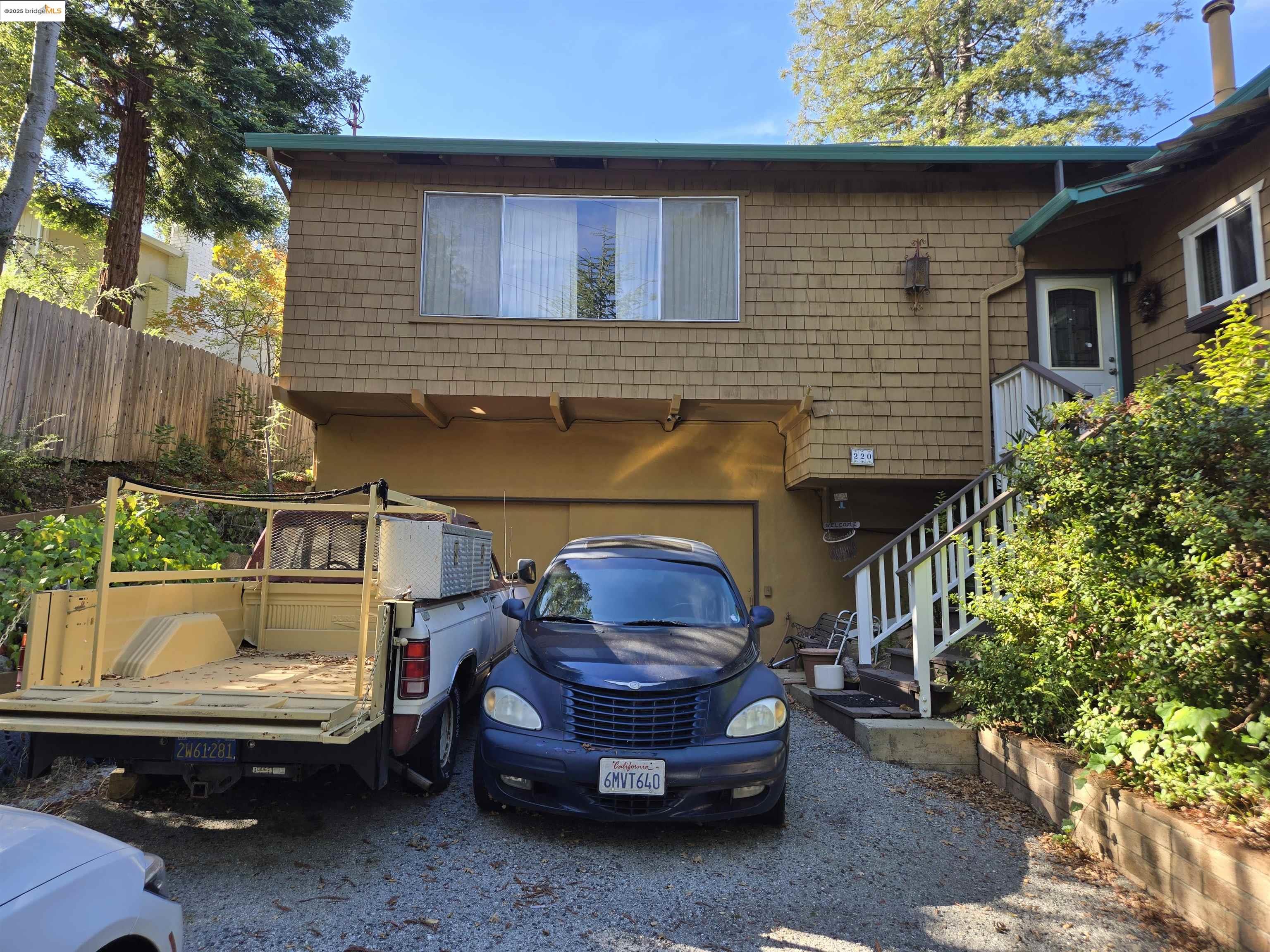 Detail Gallery Image 3 of 20 For 220 Canyon Dr, Portola Valley,  CA 94028 - 4 Beds | 3 Baths