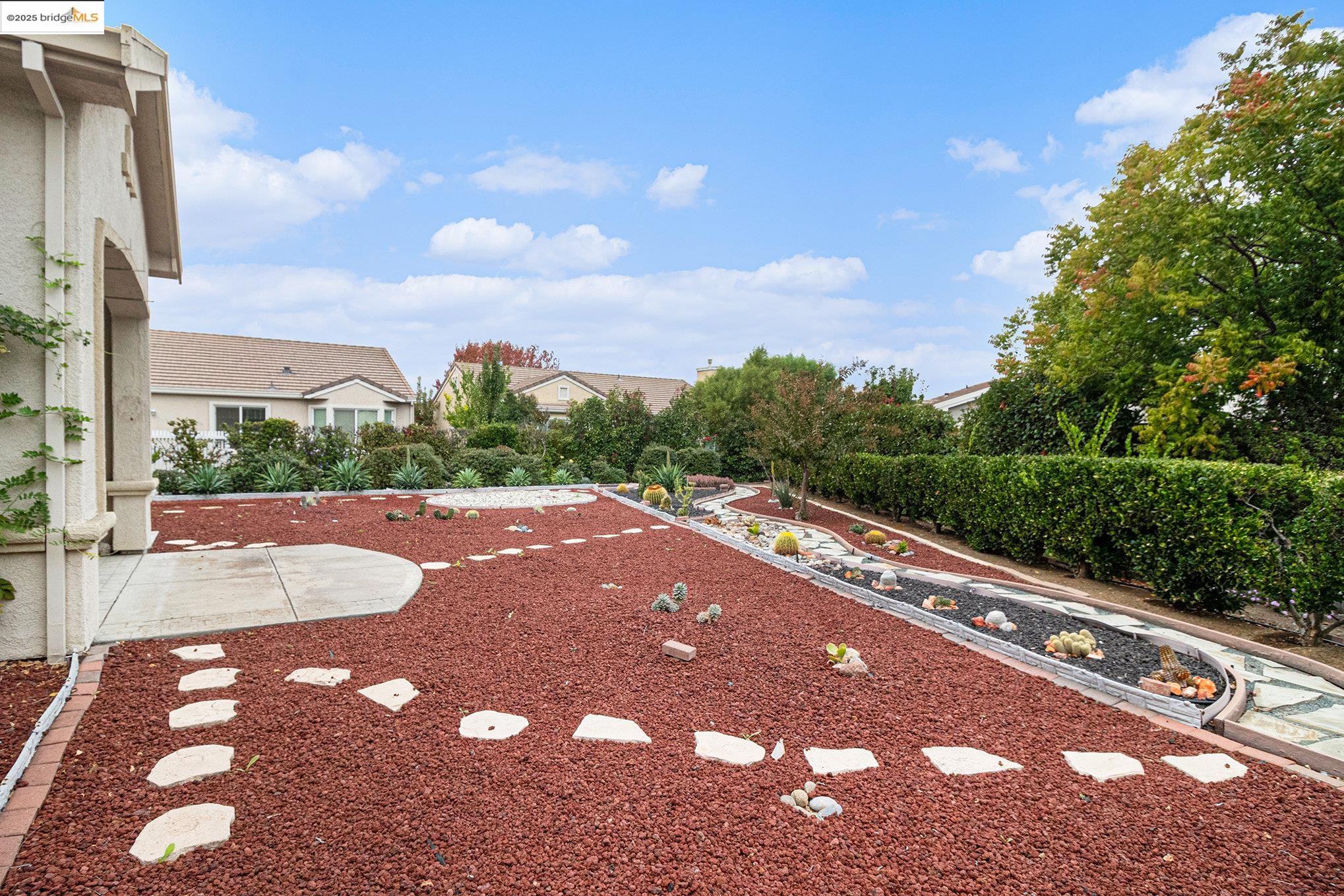 Detail Gallery Image 25 of 40 For 1951 Desert Gold Pl, Brentwood,  CA 94513 - 2 Beds | 2/1 Baths