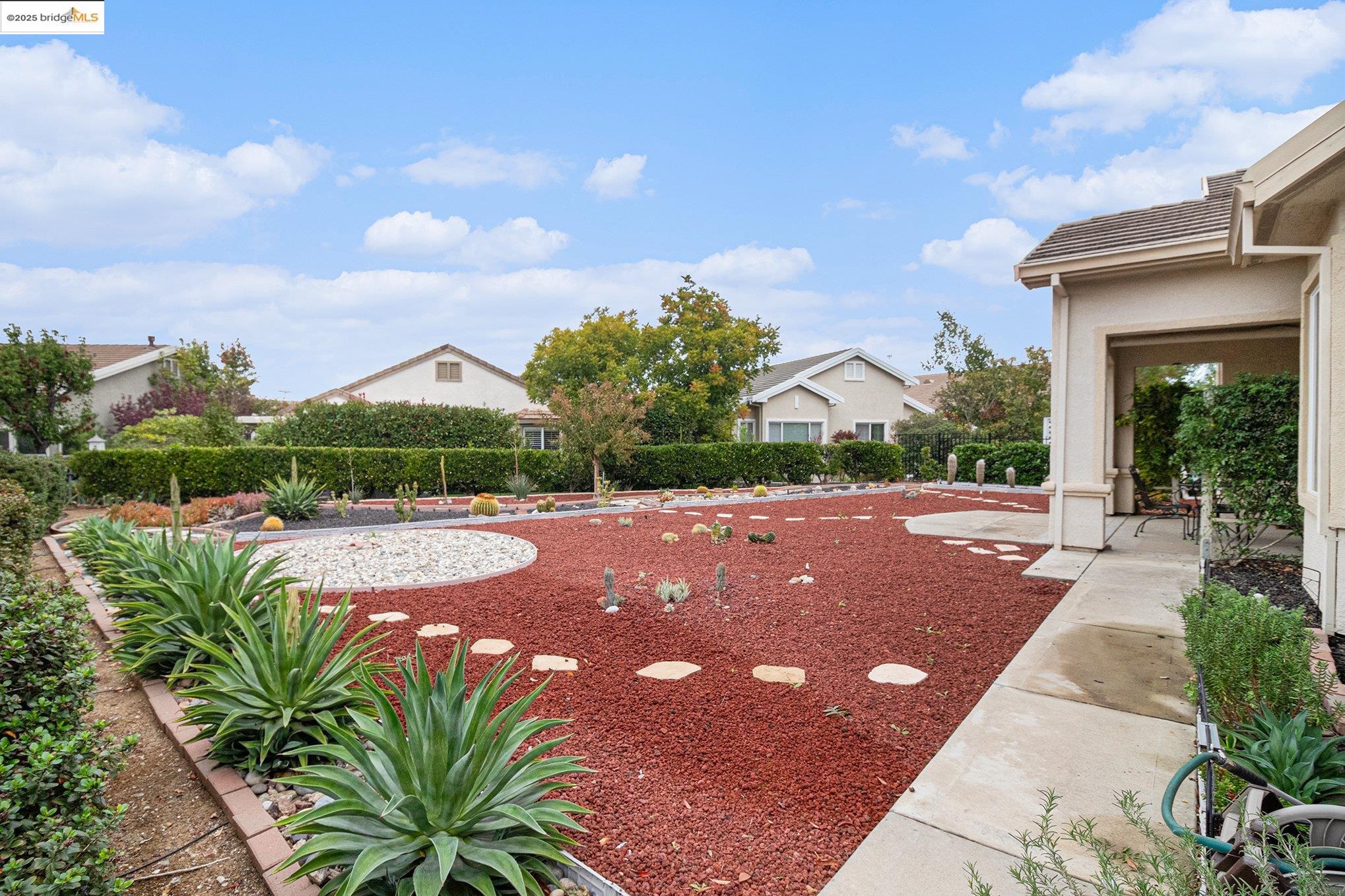 Detail Gallery Image 26 of 40 For 1951 Desert Gold Pl, Brentwood,  CA 94513 - 2 Beds | 2/1 Baths