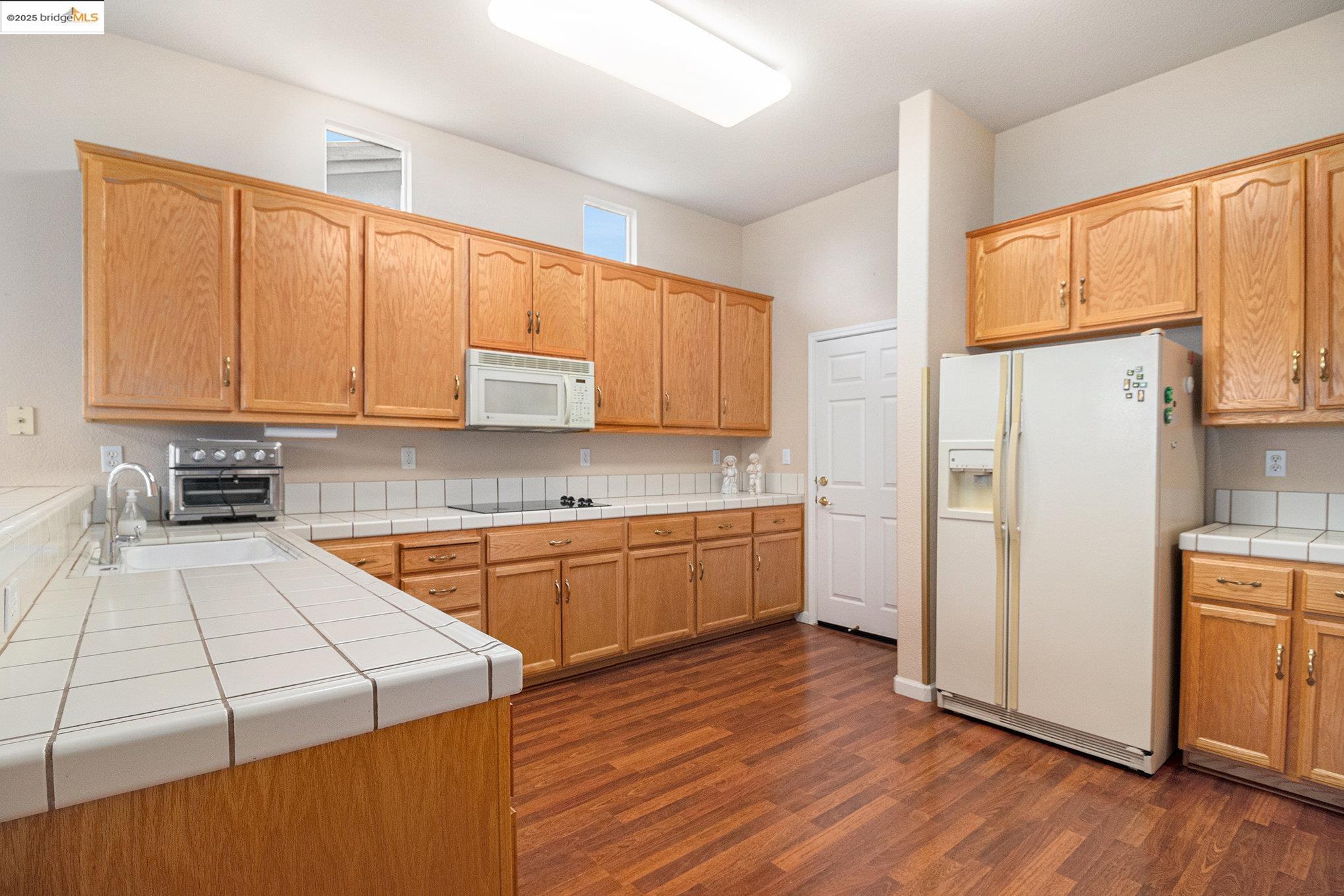 Detail Gallery Image 10 of 40 For 1951 Desert Gold Pl, Brentwood,  CA 94513 - 2 Beds | 2/1 Baths