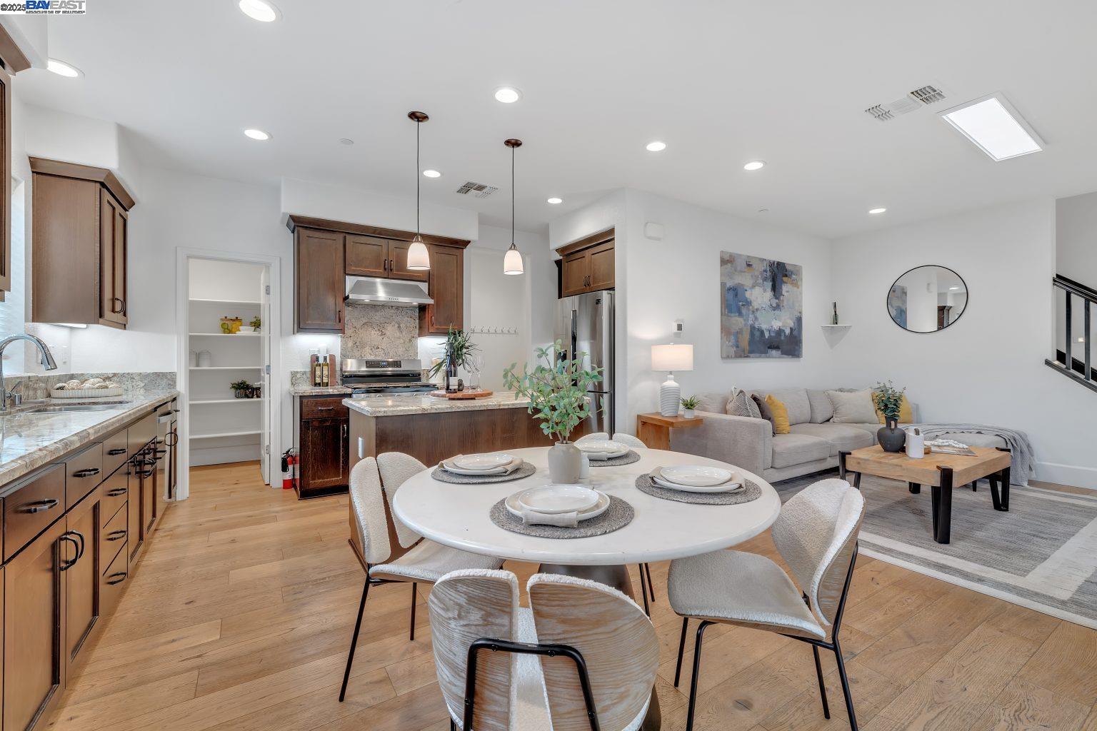 Detail Gallery Image 11 of 49 For 38020 Salty Cove Rd, Newark,  CA 94560 - 4 Beds | 2/1 Baths