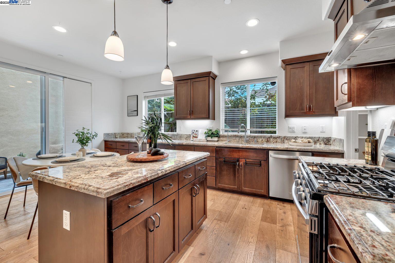 Detail Gallery Image 13 of 49 For 38020 Salty Cove Rd, Newark,  CA 94560 - 4 Beds | 2/1 Baths