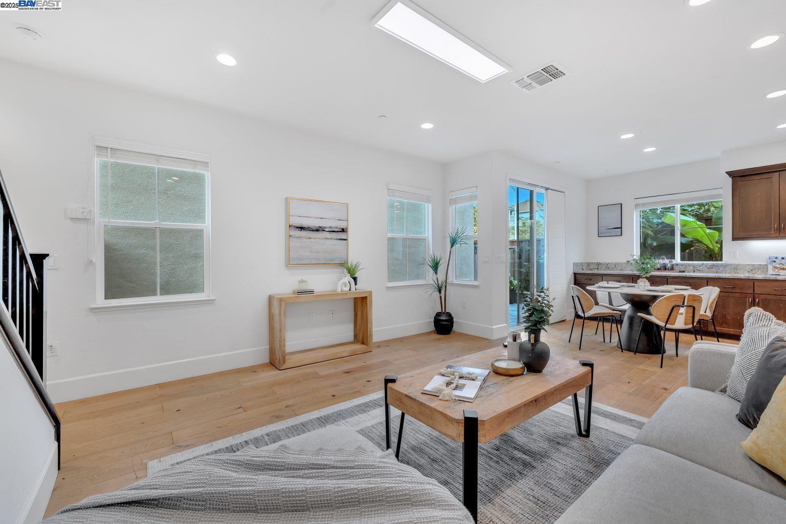 Detail Gallery Image 8 of 49 For 38020 Salty Cove Rd, Newark,  CA 94560 - 4 Beds | 2/1 Baths