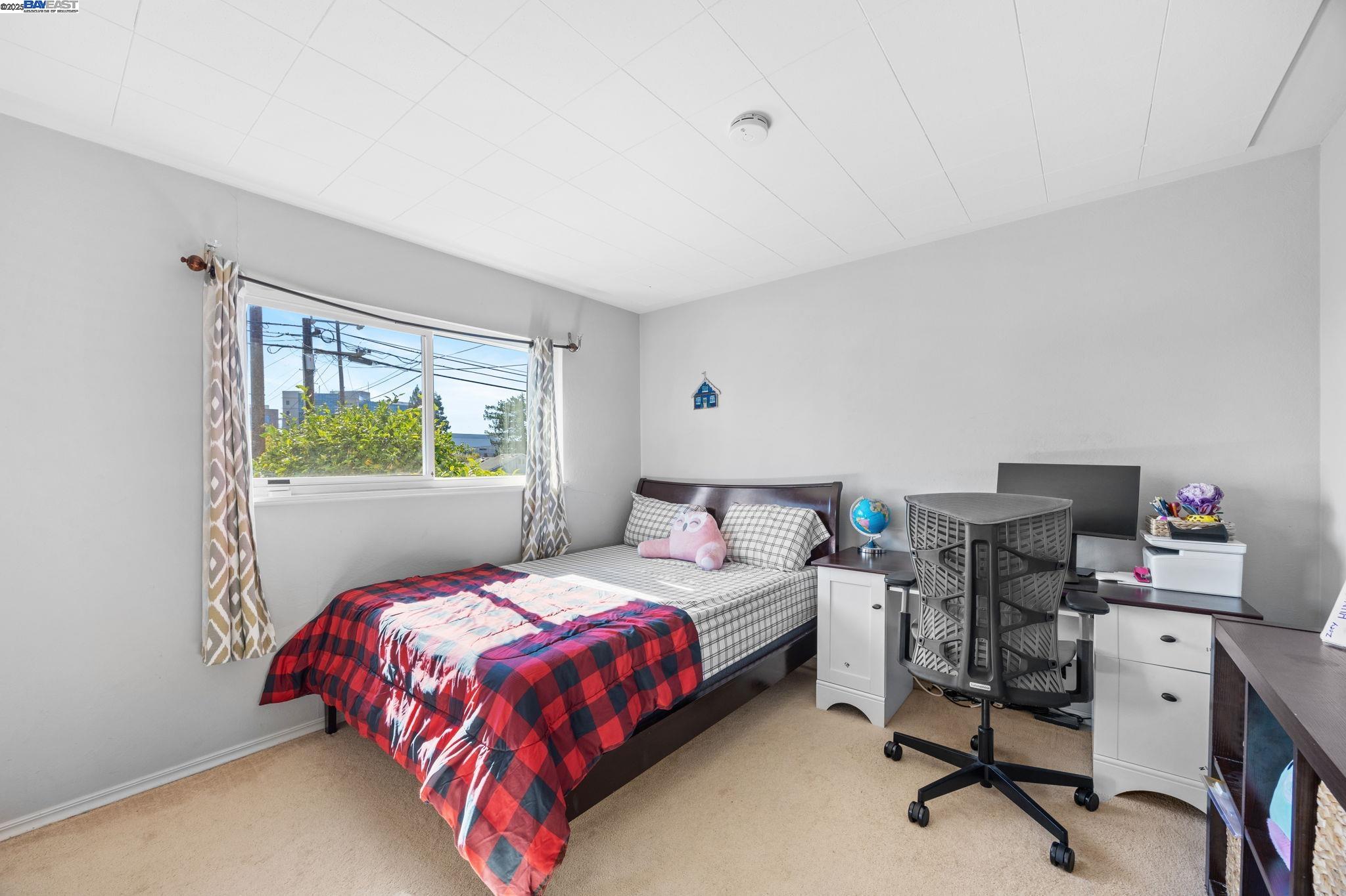 Detail Gallery Image 24 of 41 For 19695 Bernal St, Castro Valley,  CA 94546-3341 - 4 Beds | 2 Baths