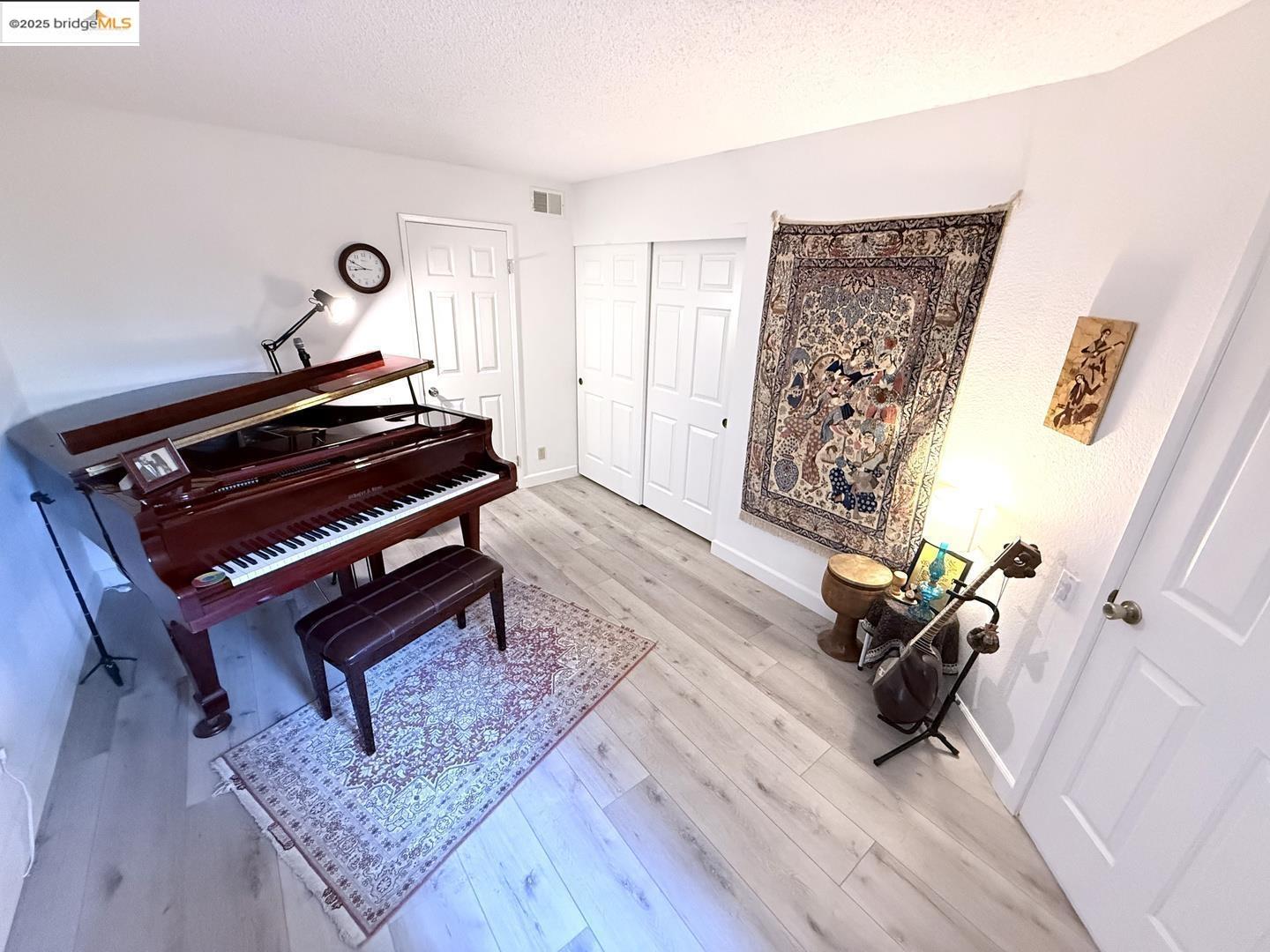 Detail Gallery Image 35 of 52 For 2561 Yerba Bank Ct, San Jose,  CA 95121 - 3 Beds | 2 Baths