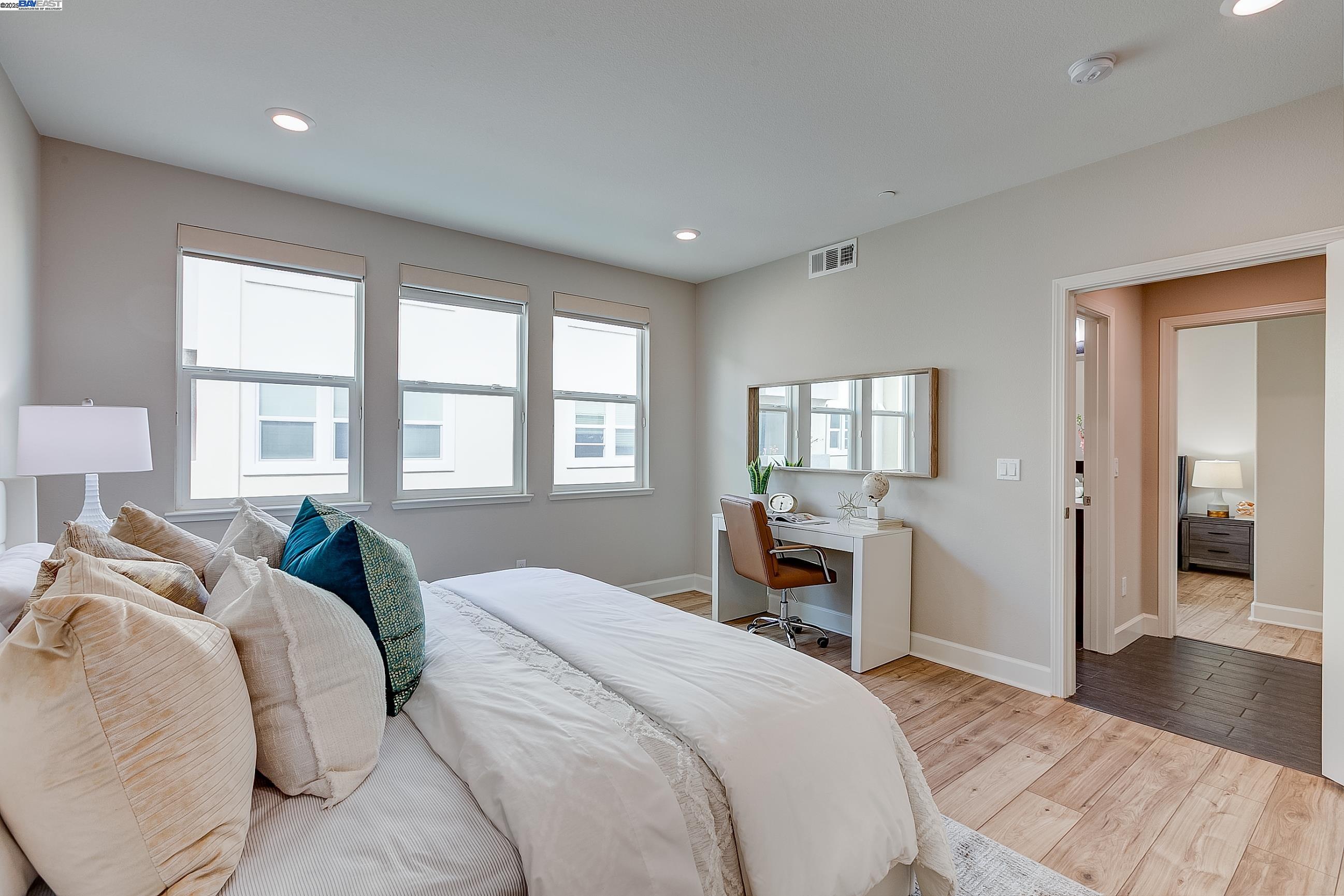 Detail Gallery Image 27 of 46 For 1652 Solari Pl, San Jose,  CA 95131 - 2 Beds | 2 Baths