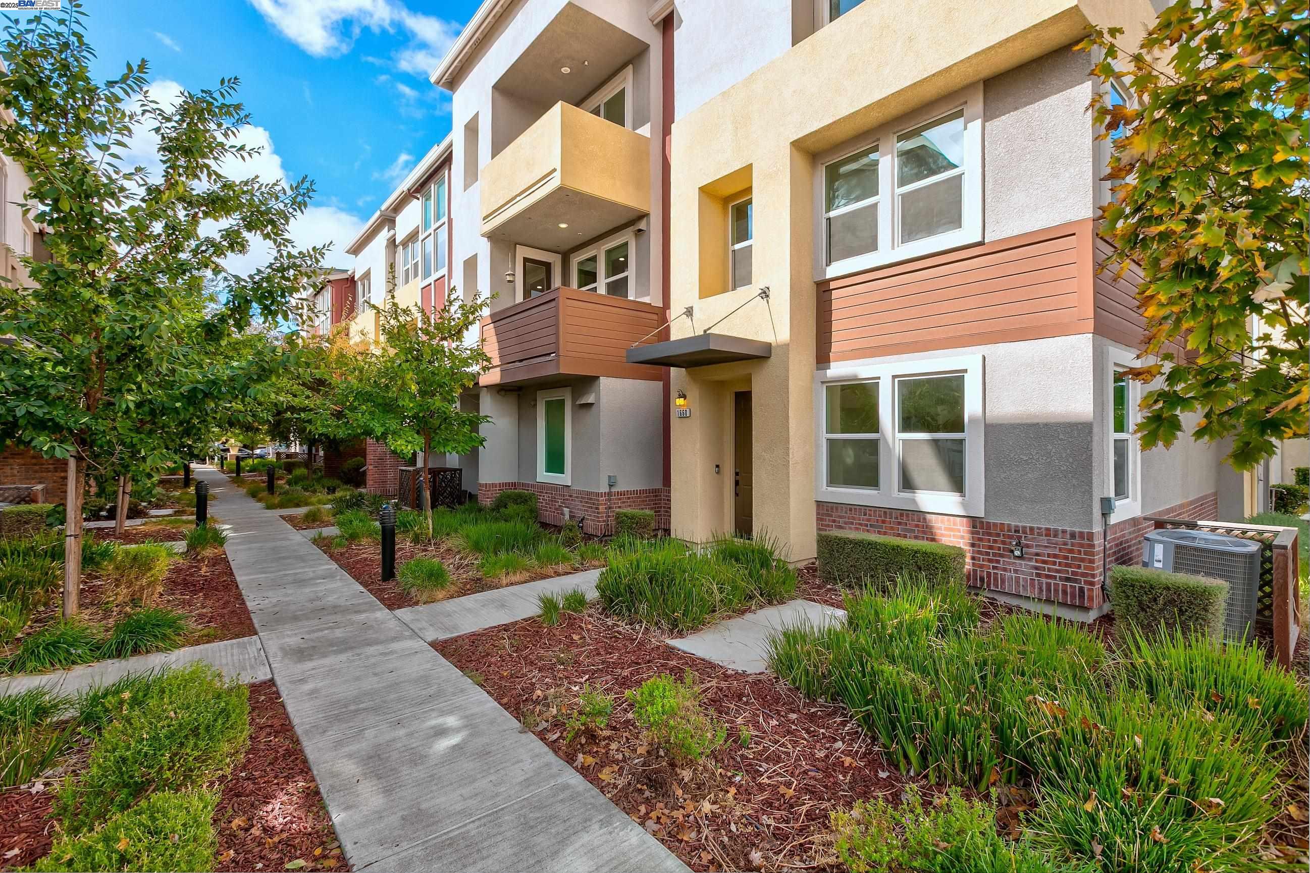 Detail Gallery Image 42 of 46 For 1652 Solari Pl, San Jose,  CA 95131 - 2 Beds | 2 Baths