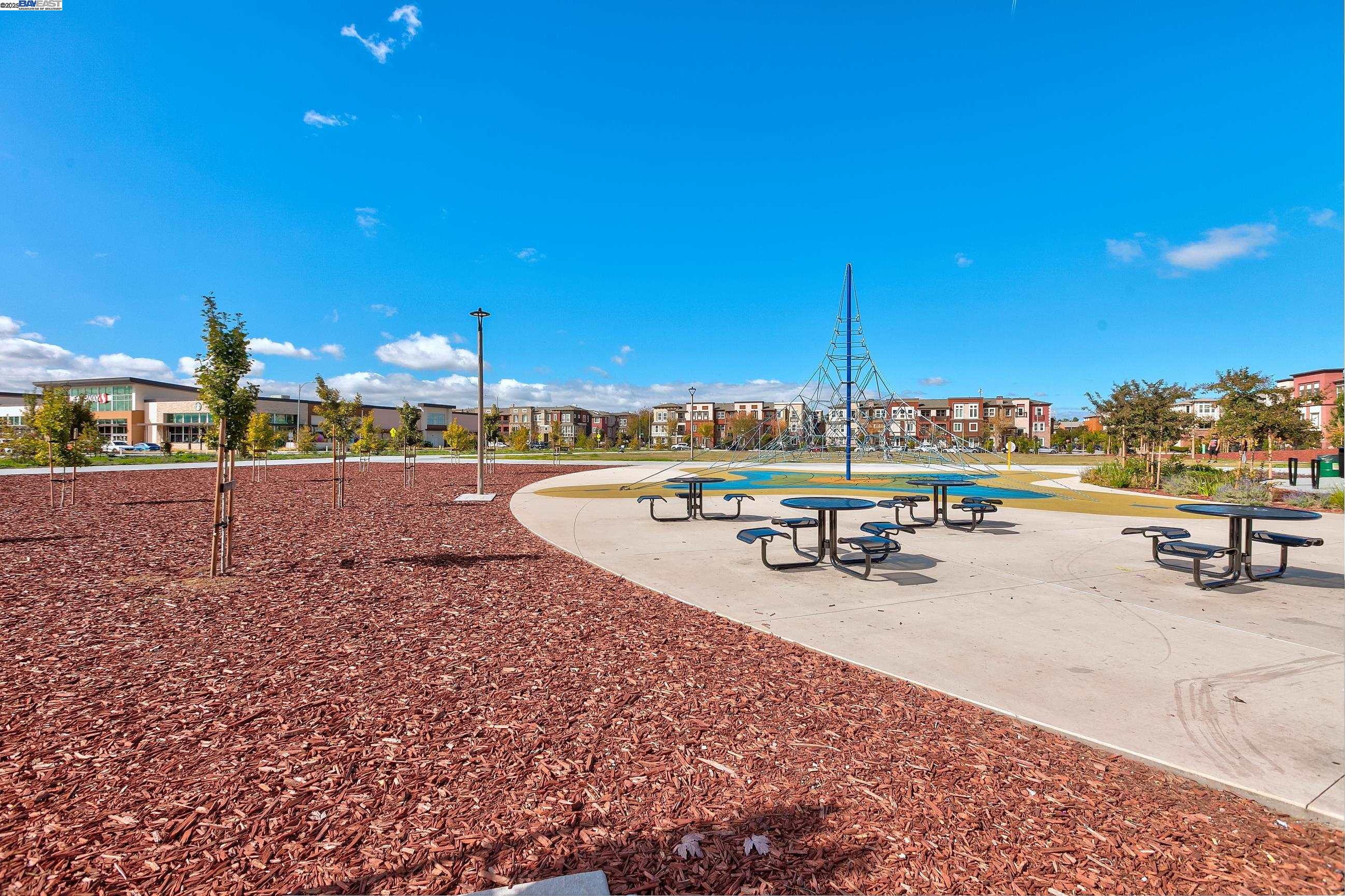 Detail Gallery Image 44 of 46 For 1652 Solari Pl, San Jose,  CA 95131 - 2 Beds | 2 Baths