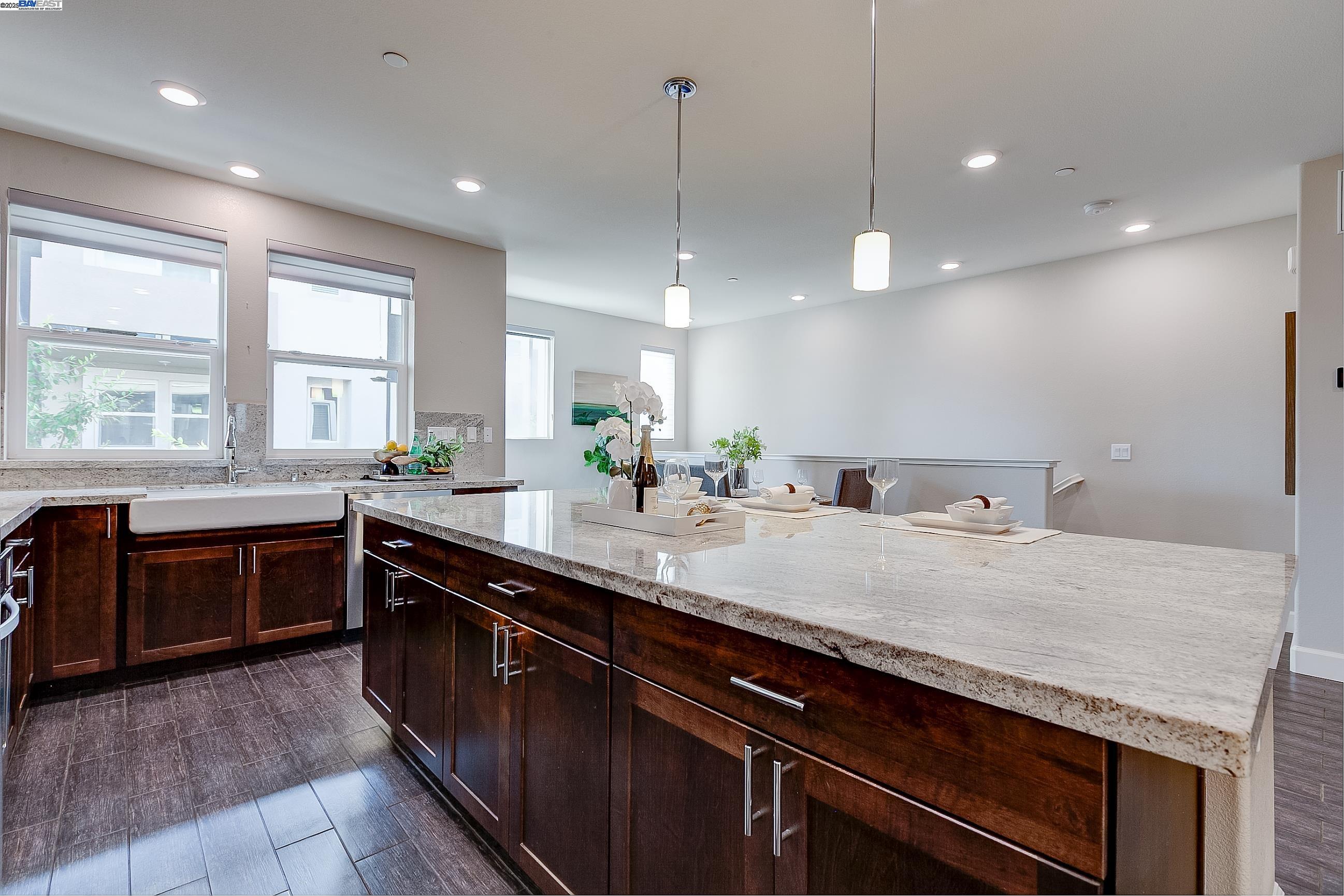 Detail Gallery Image 9 of 46 For 1652 Solari Pl, San Jose,  CA 95131 - 2 Beds | 2 Baths