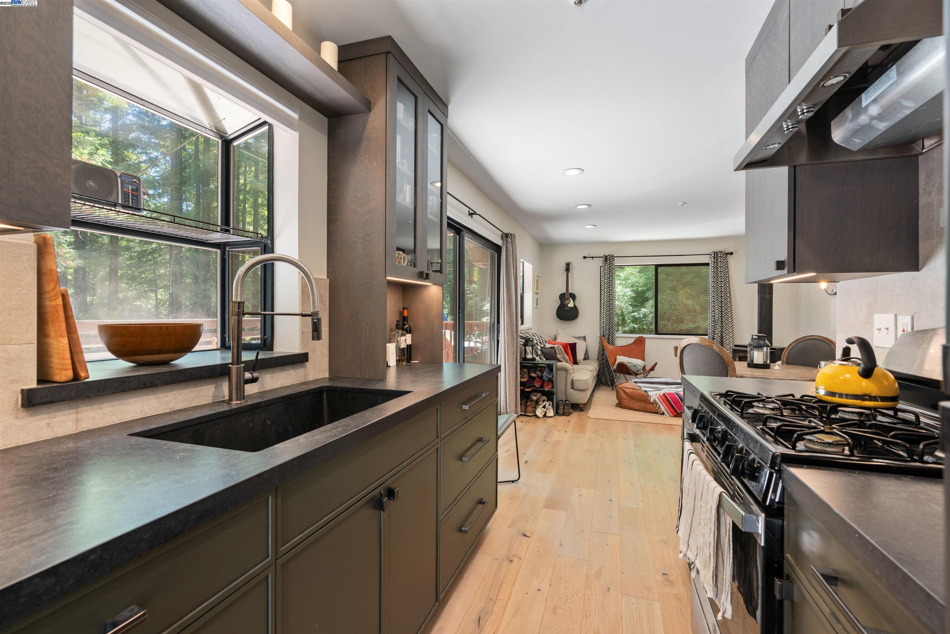 Detail Gallery Image 11 of 49 For 2305 Bear Canyon Rd, Los Gatos,  CA 95033 - 3 Beds | 2 Baths