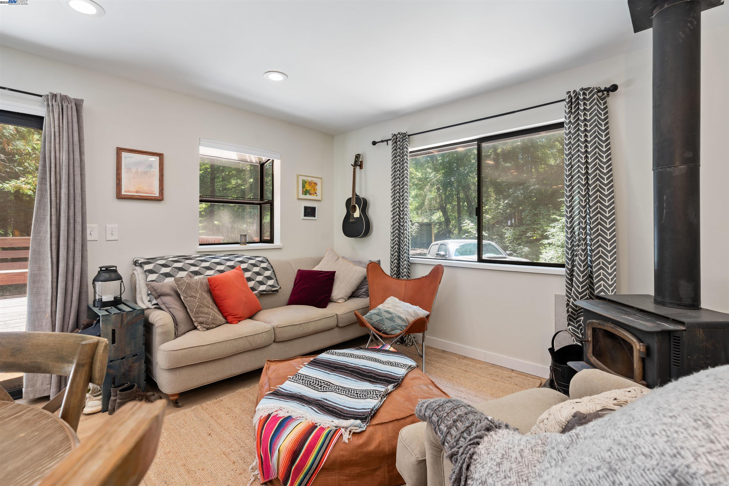 Detail Gallery Image 4 of 49 For 2305 Bear Canyon Rd, Los Gatos,  CA 95033 - 3 Beds | 2 Baths