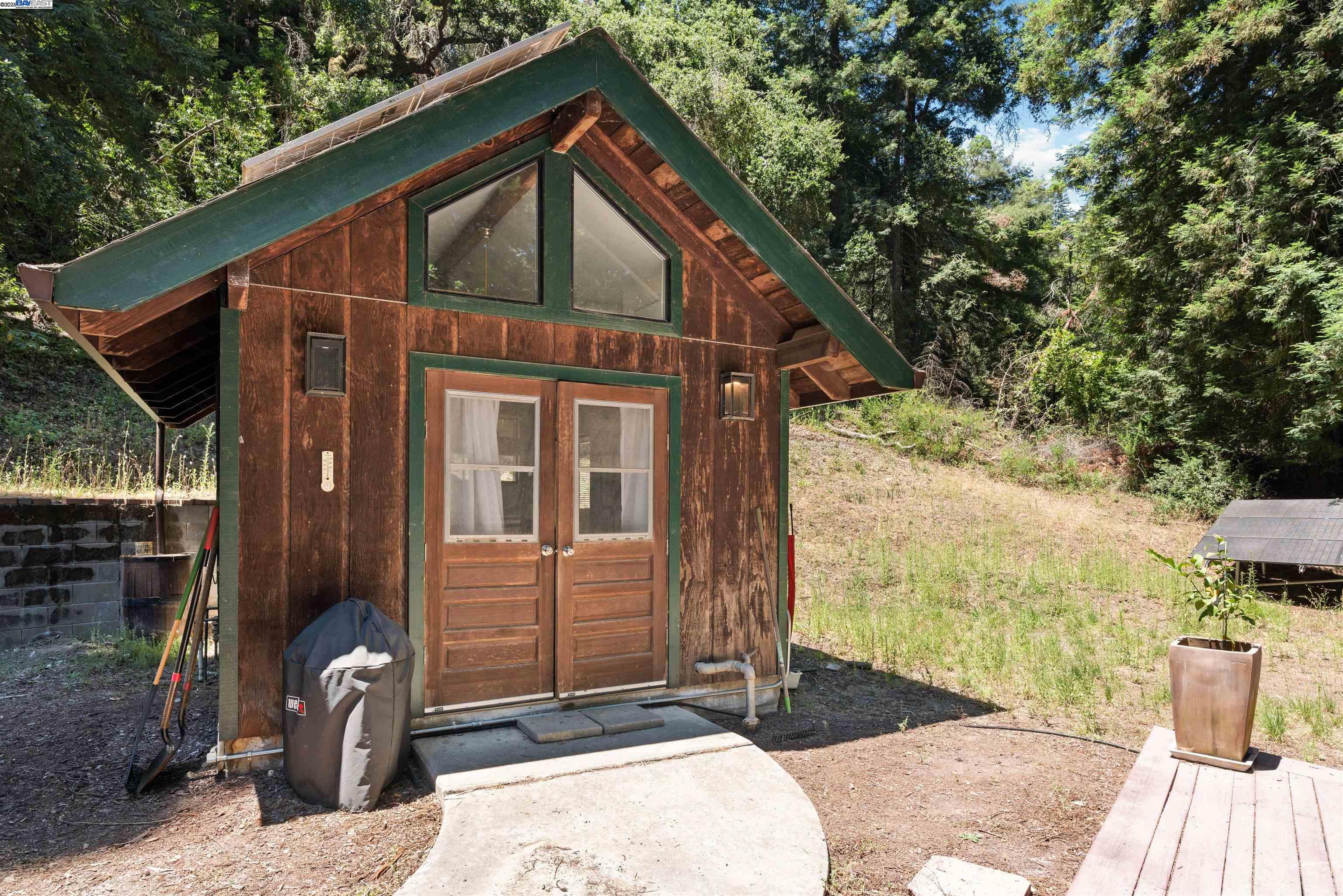 Detail Gallery Image 32 of 49 For 2305 Bear Canyon Rd, Los Gatos,  CA 95033 - 3 Beds | 2 Baths