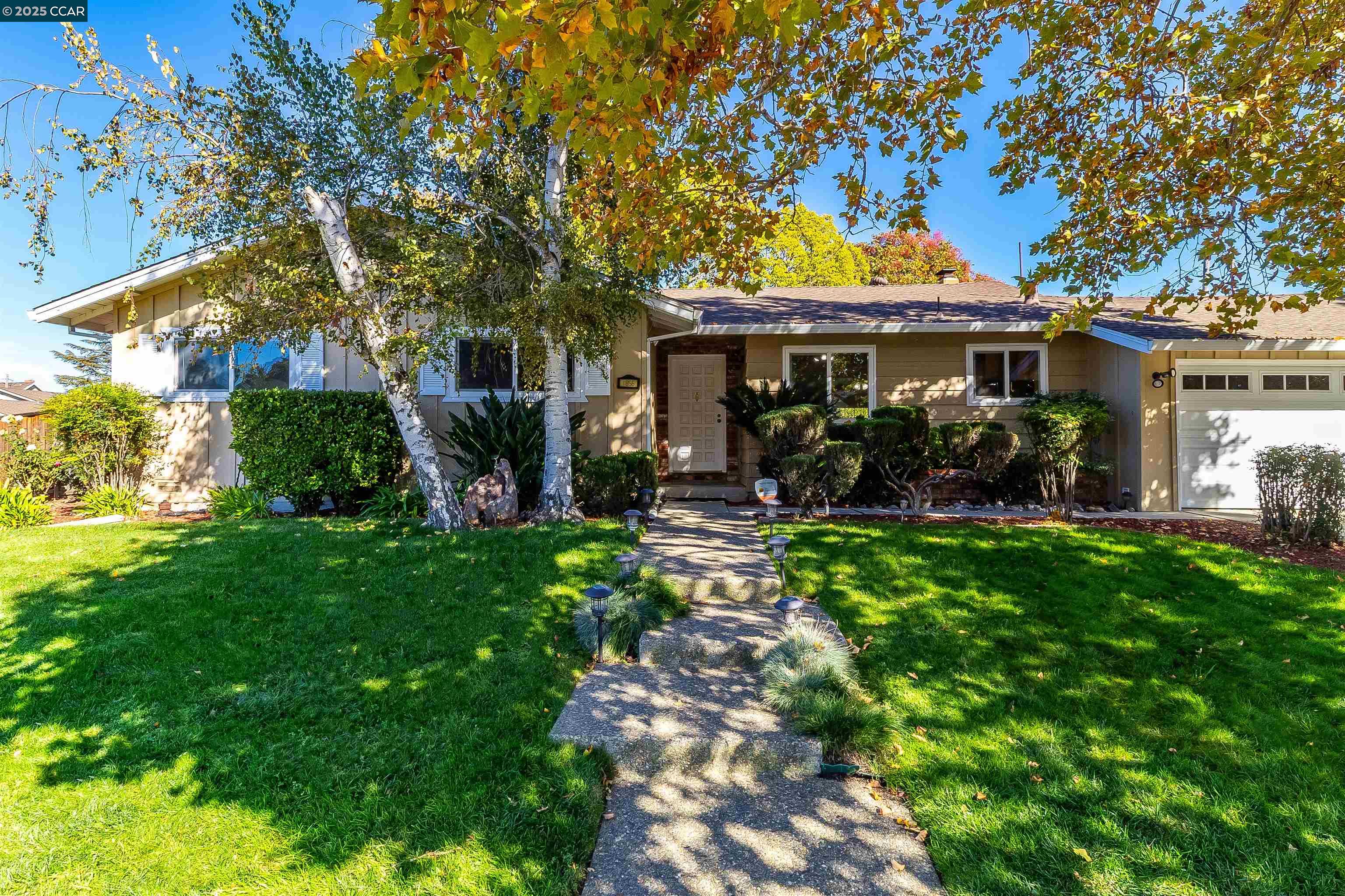 Detail Gallery Image 2 of 51 For 1856 Carriage Dr, Walnut Creek,  CA 94598 - 3 Beds | 2 Baths