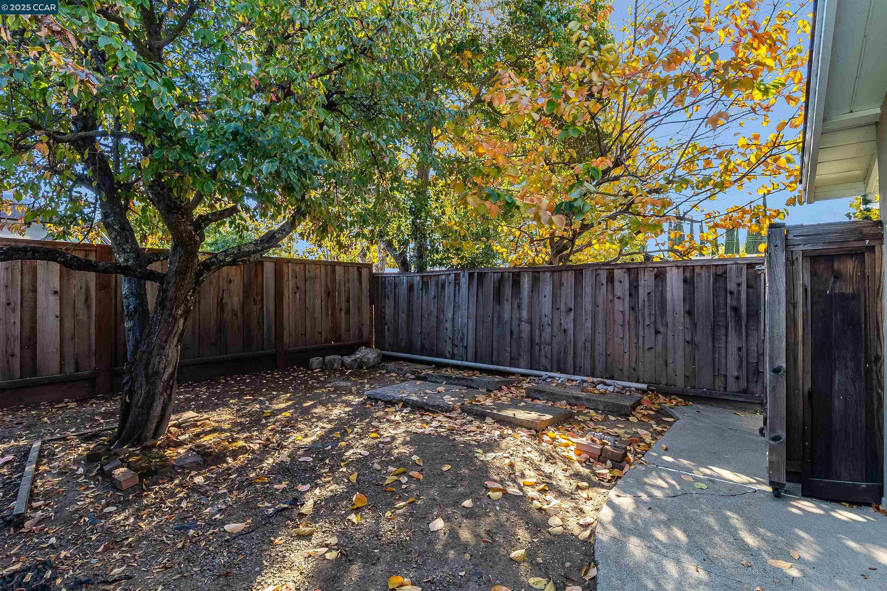 Detail Gallery Image 45 of 51 For 1856 Carriage Dr, Walnut Creek,  CA 94598 - 3 Beds | 2 Baths