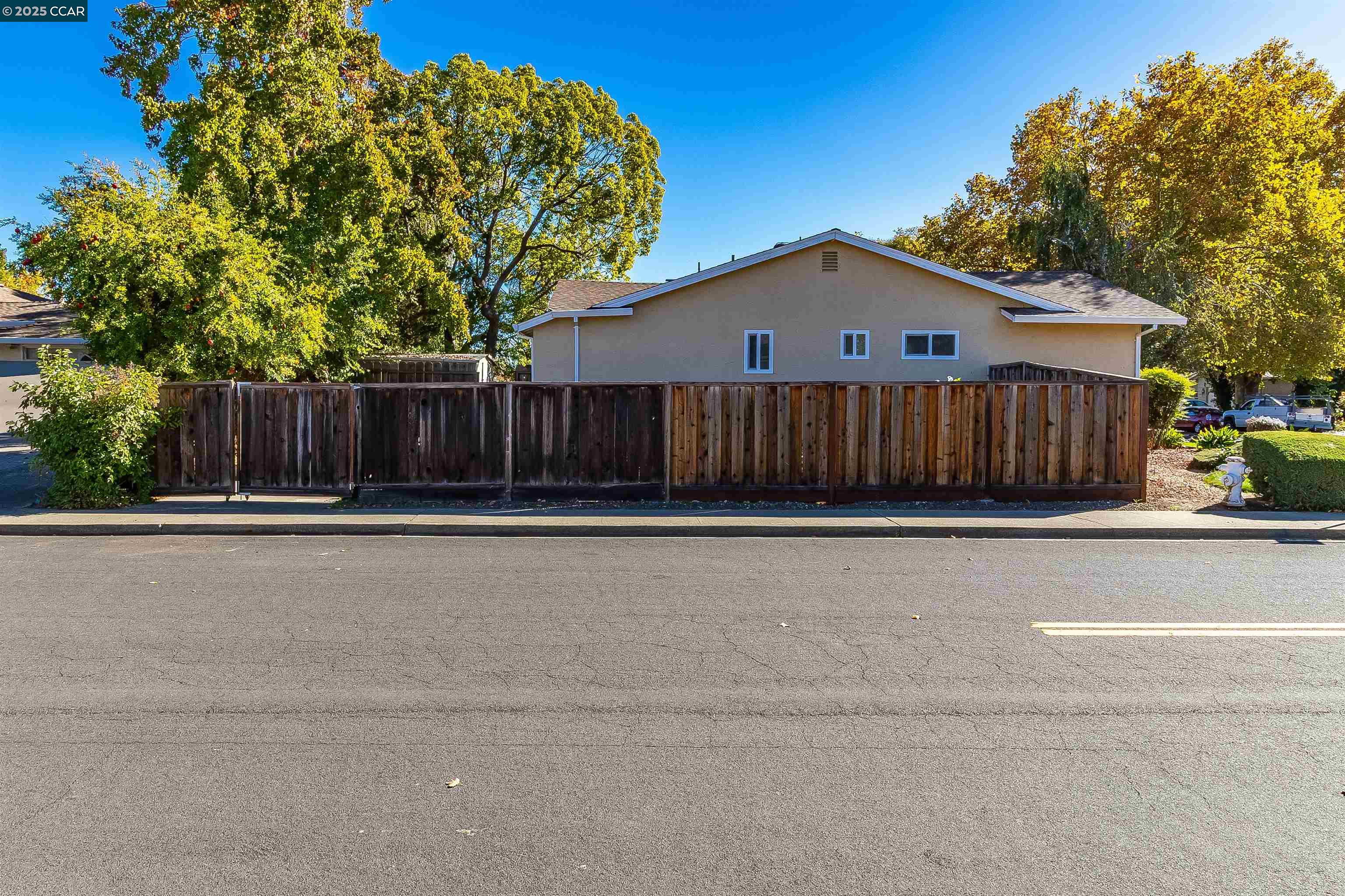 Detail Gallery Image 48 of 51 For 1856 Carriage Dr, Walnut Creek,  CA 94598 - 3 Beds | 2 Baths
