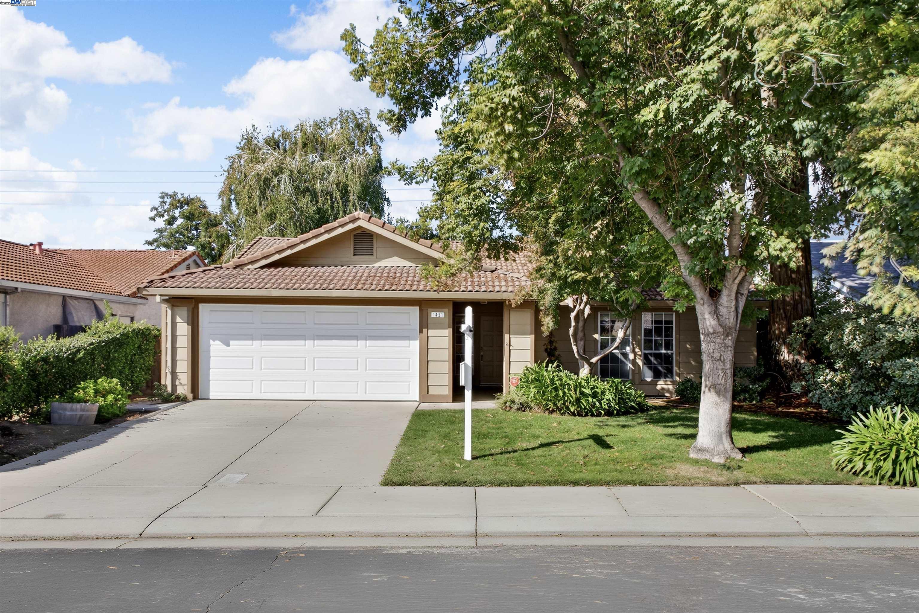 Front Image Thumbnail for BE41116013