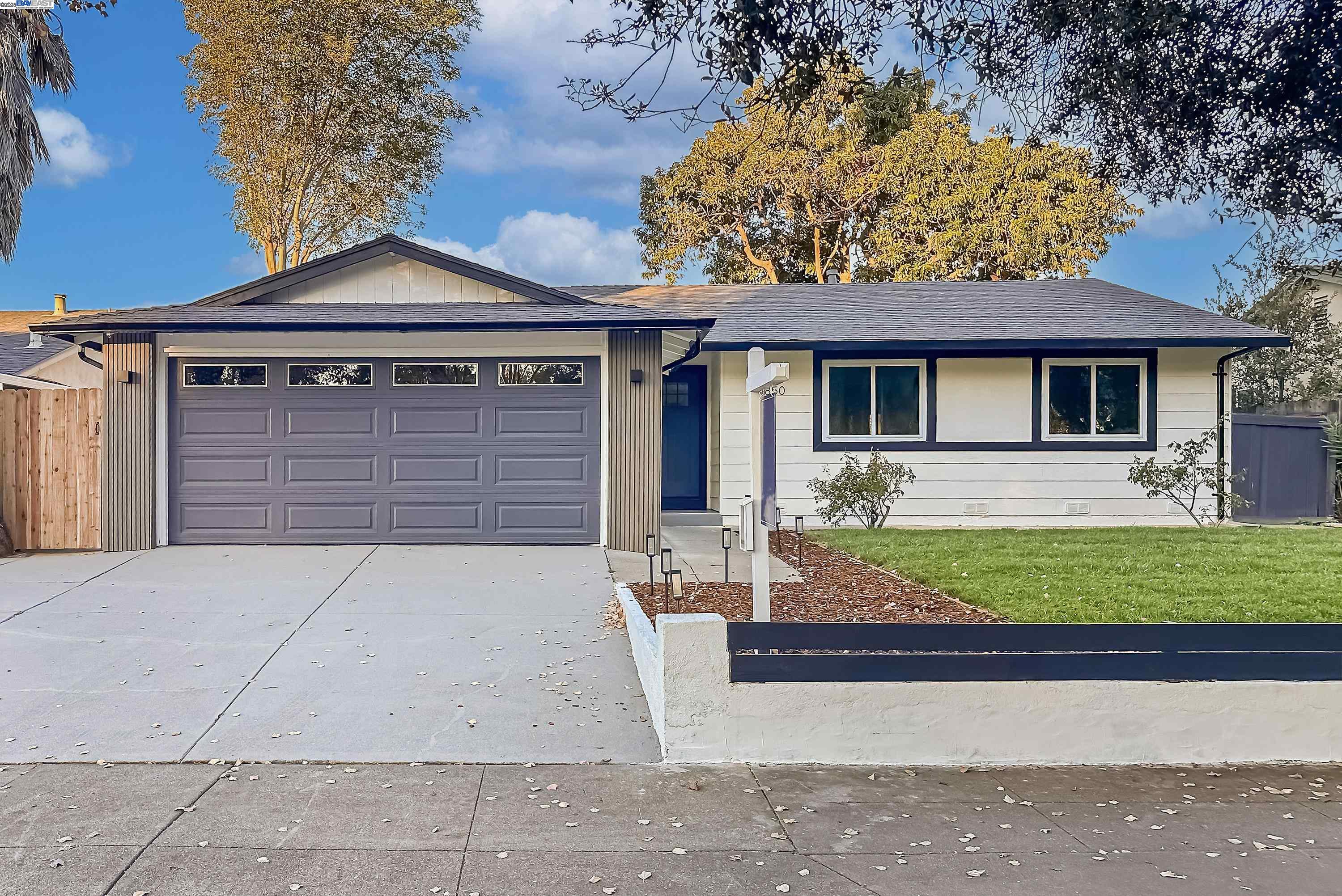 Front Image Thumbnail for BE41116014