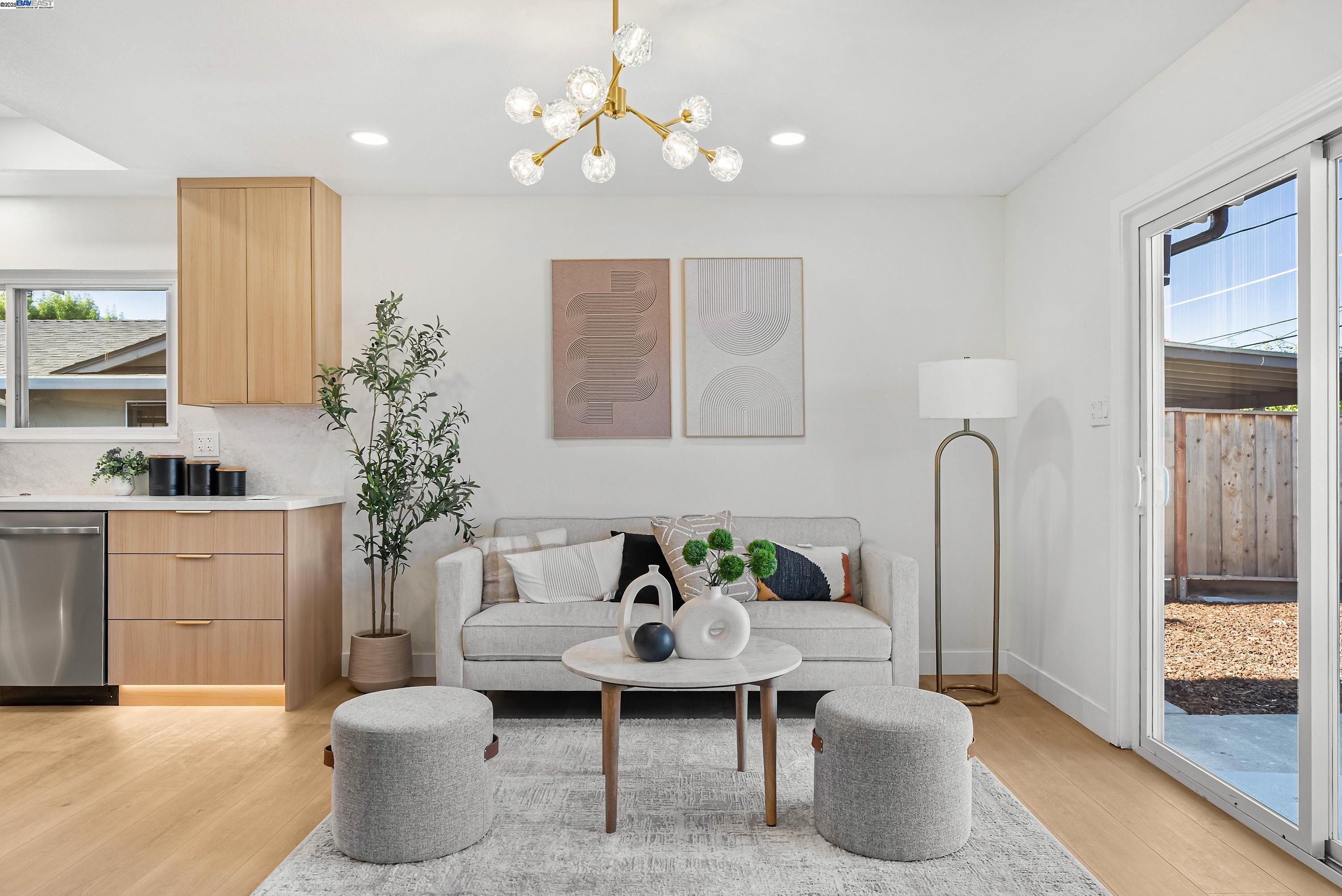 Detail Gallery Image 12 of 49 For 39850 Sundale Dr., Fremont,  CA 94538-1931 - 3 Beds | 2 Baths