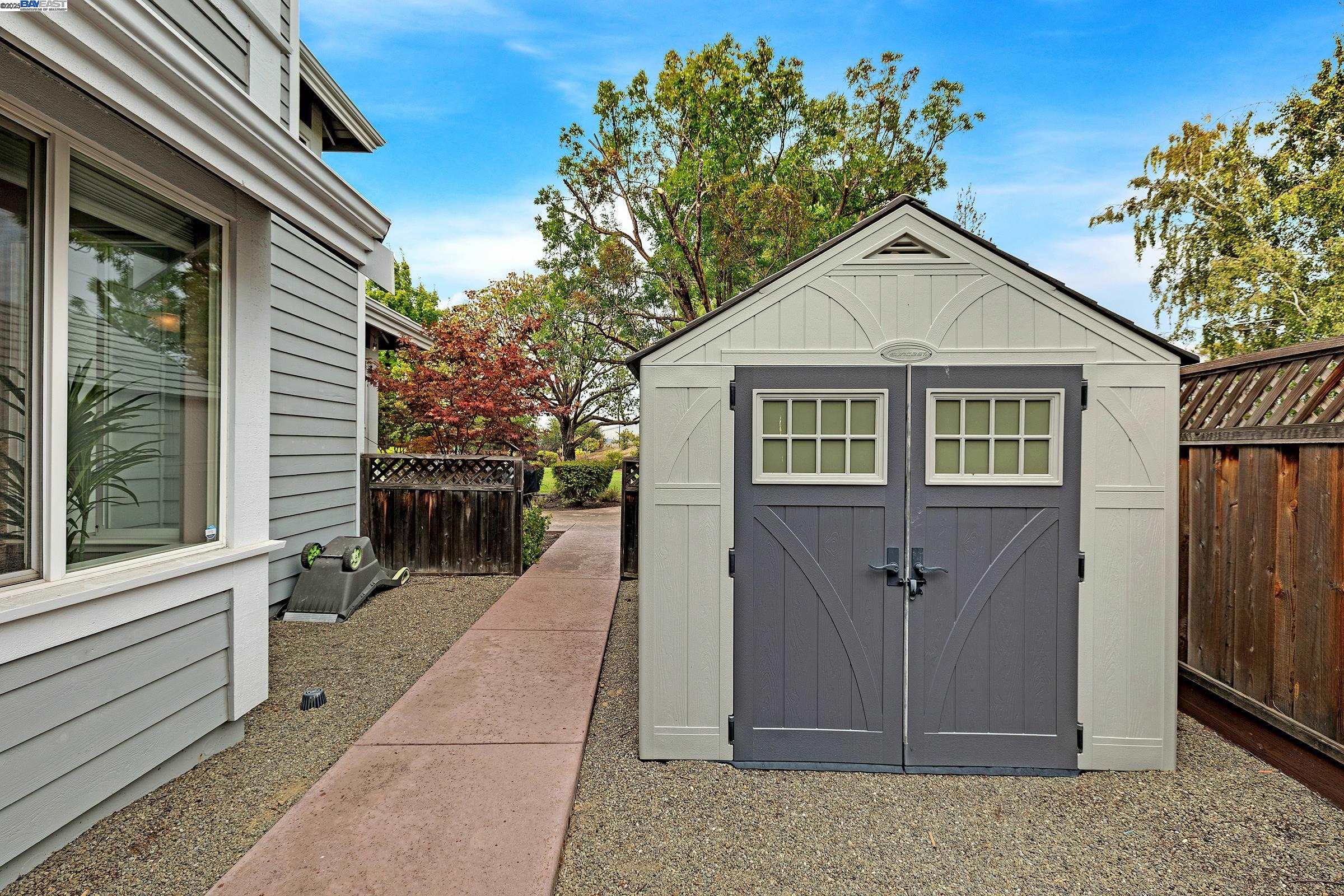 Detail Gallery Image 18 of 34 For 488 Montori Ct, Pleasanton,  CA 94566 - 4 Beds | 3 Baths