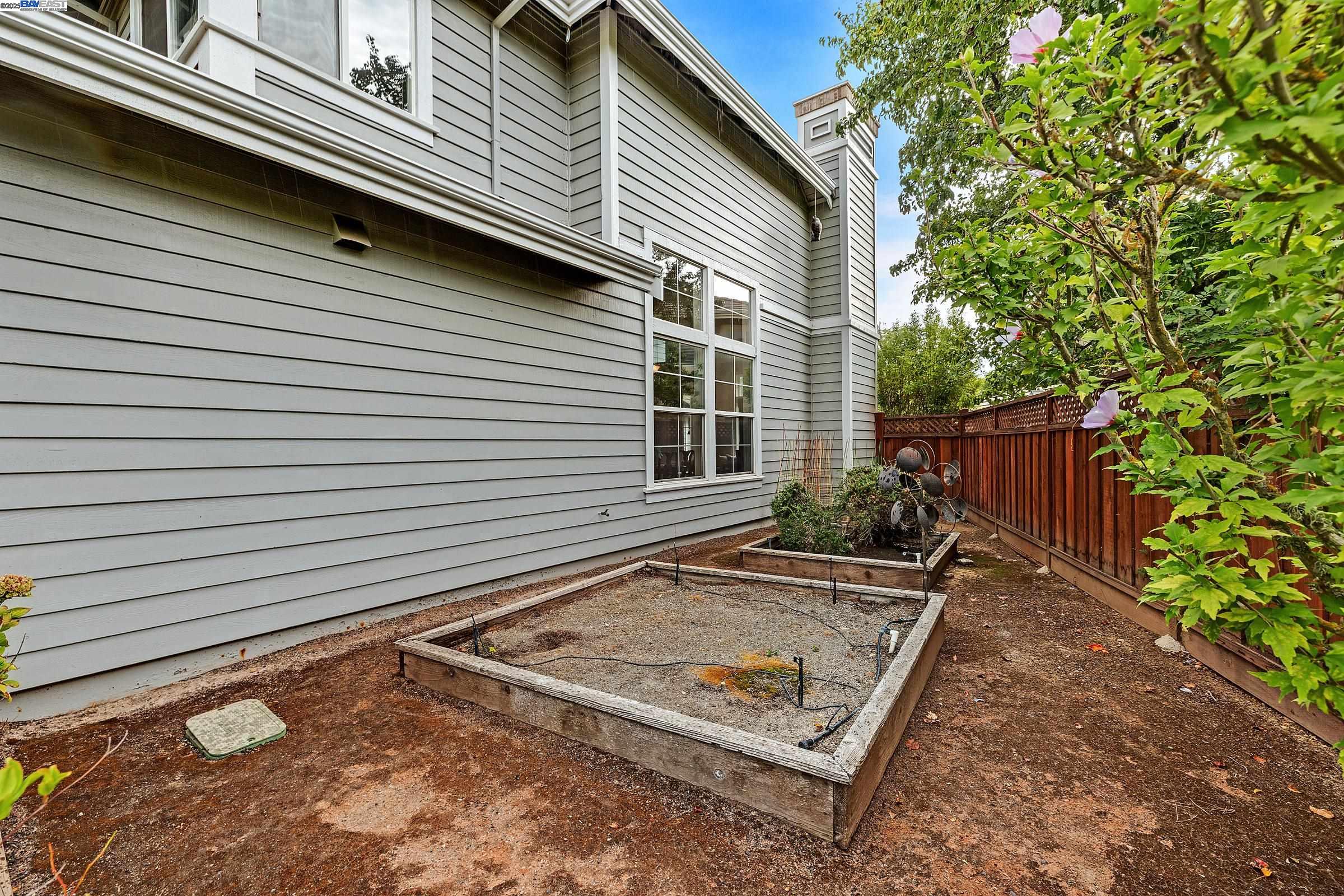 Detail Gallery Image 24 of 34 For 488 Montori Ct, Pleasanton,  CA 94566 - 4 Beds | 3 Baths