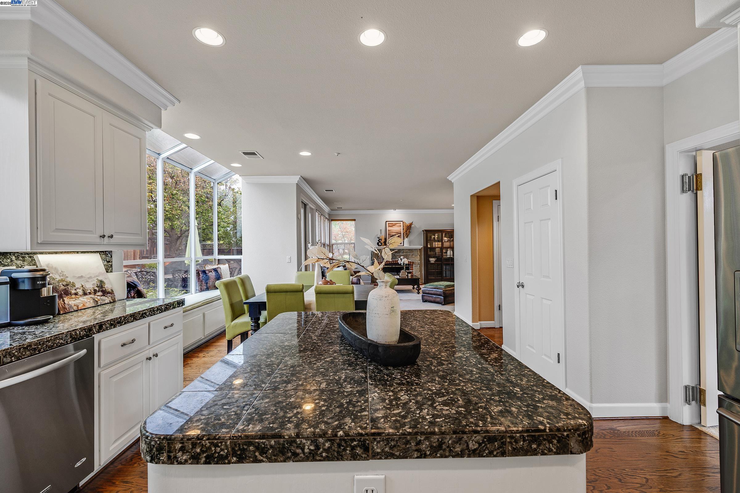 Detail Gallery Image 4 of 34 For 488 Montori Ct, Pleasanton,  CA 94566 - 4 Beds | 3 Baths