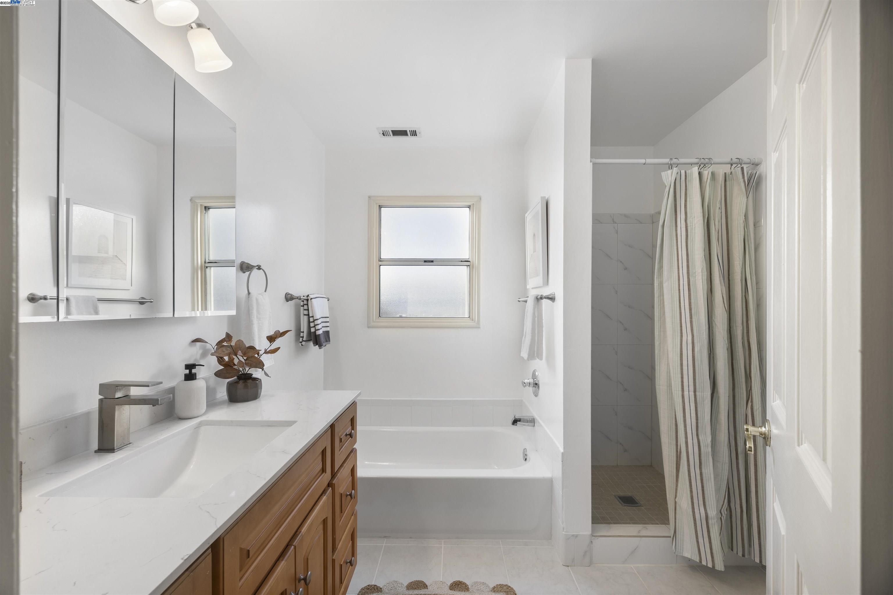 Detail Gallery Image 20 of 44 For 14850 Donna St, San Leandro,  CA 94578 - 3 Beds | 1/1 Baths