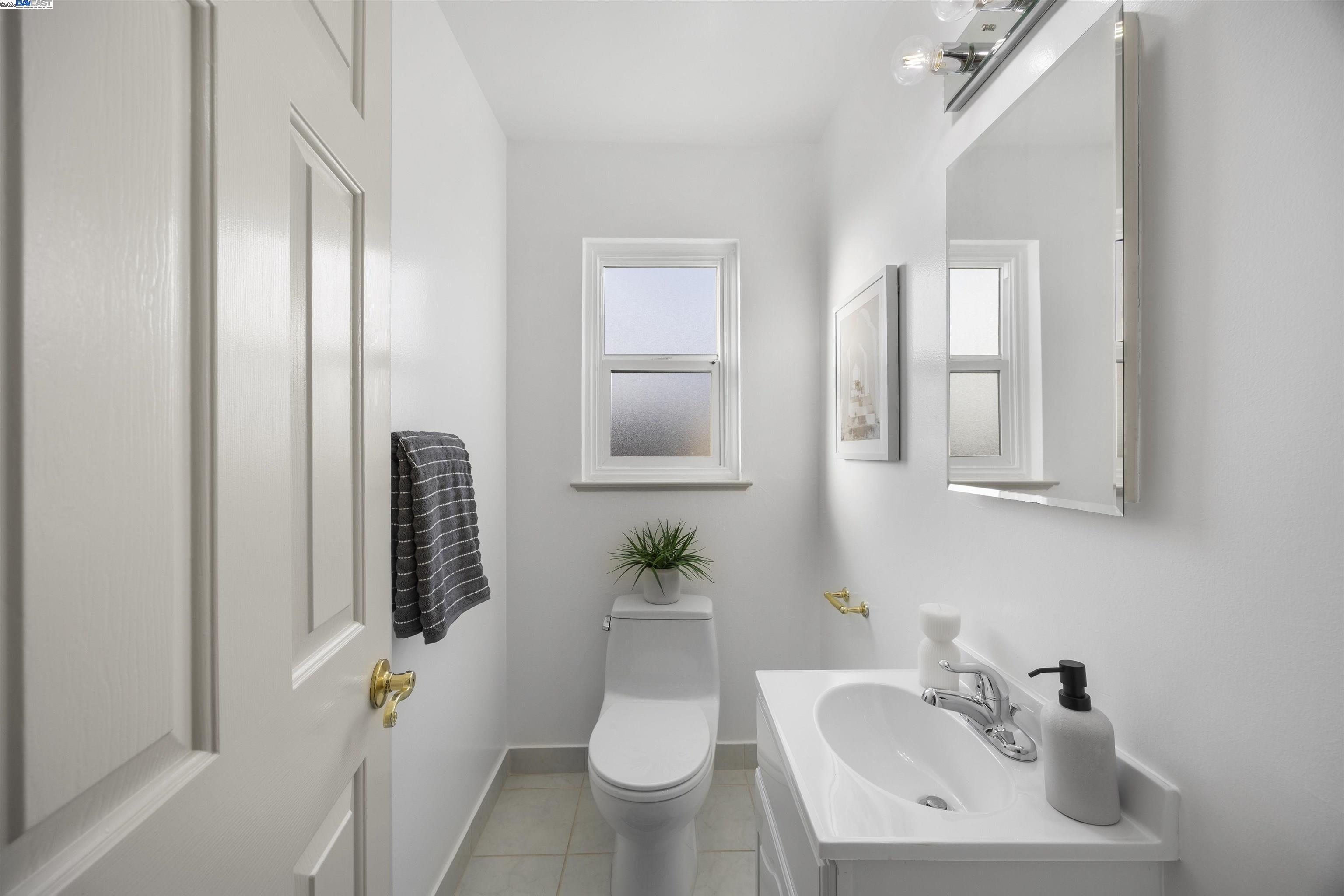 Detail Gallery Image 33 of 44 For 14850 Donna St, San Leandro,  CA 94578 - 3 Beds | 1/1 Baths