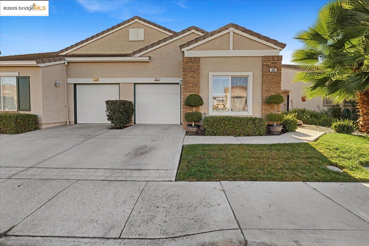 Detail Gallery Image 2 of 43 For 308 Upton Pyne Dr, Brentwood,  CA 94513 - 2 Beds | 2 Baths