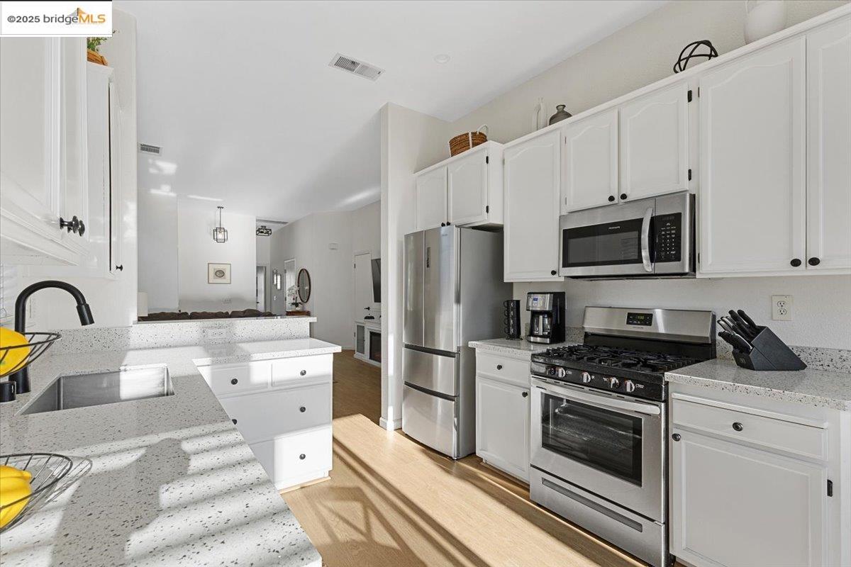 Detail Gallery Image 19 of 43 For 308 Upton Pyne Dr, Brentwood,  CA 94513 - 2 Beds | 2 Baths