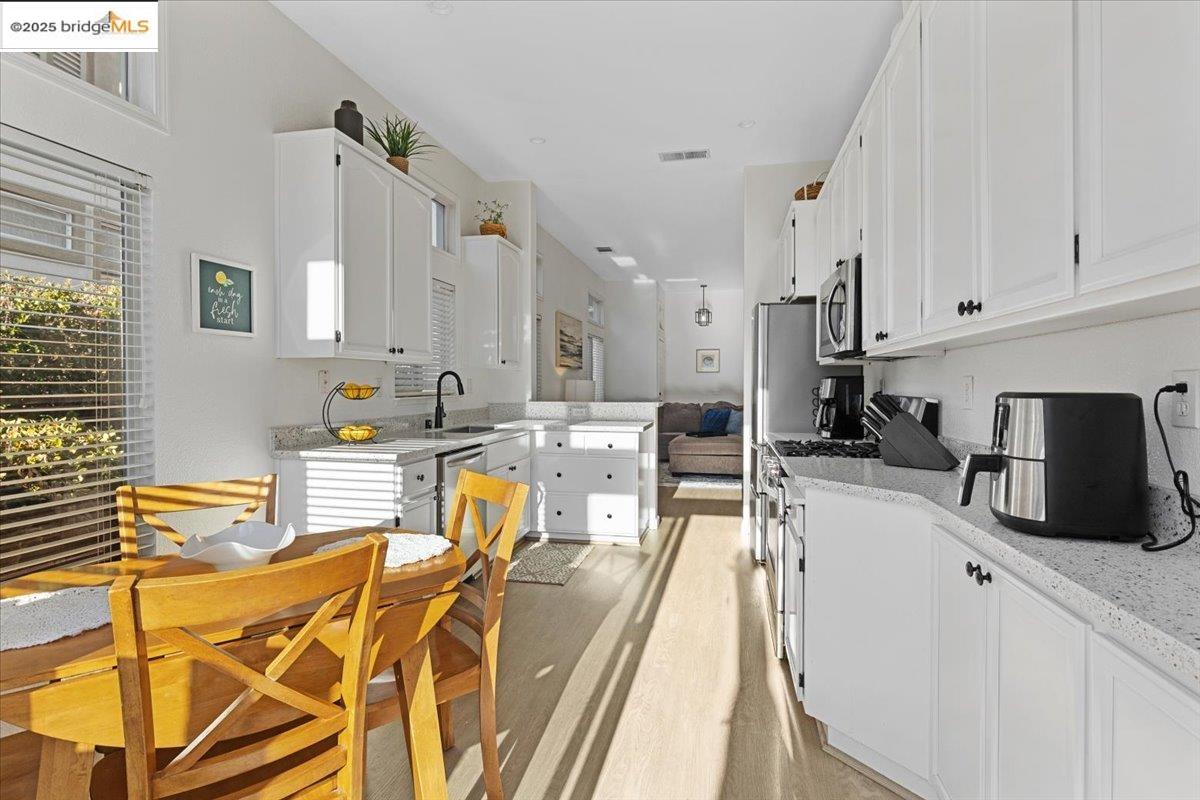 Detail Gallery Image 23 of 43 For 308 Upton Pyne Dr, Brentwood,  CA 94513 - 2 Beds | 2 Baths