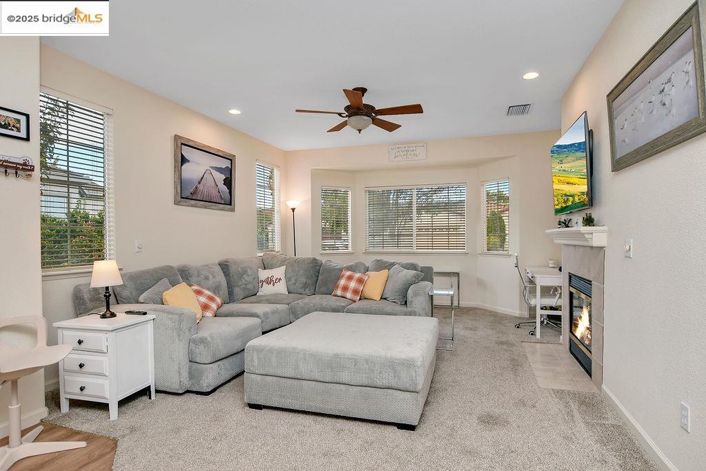 Detail Gallery Image 12 of 28 For 716 Turnberry Terrace, Rio Vista,  CA 94571-2124 - 2 Beds | 2 Baths