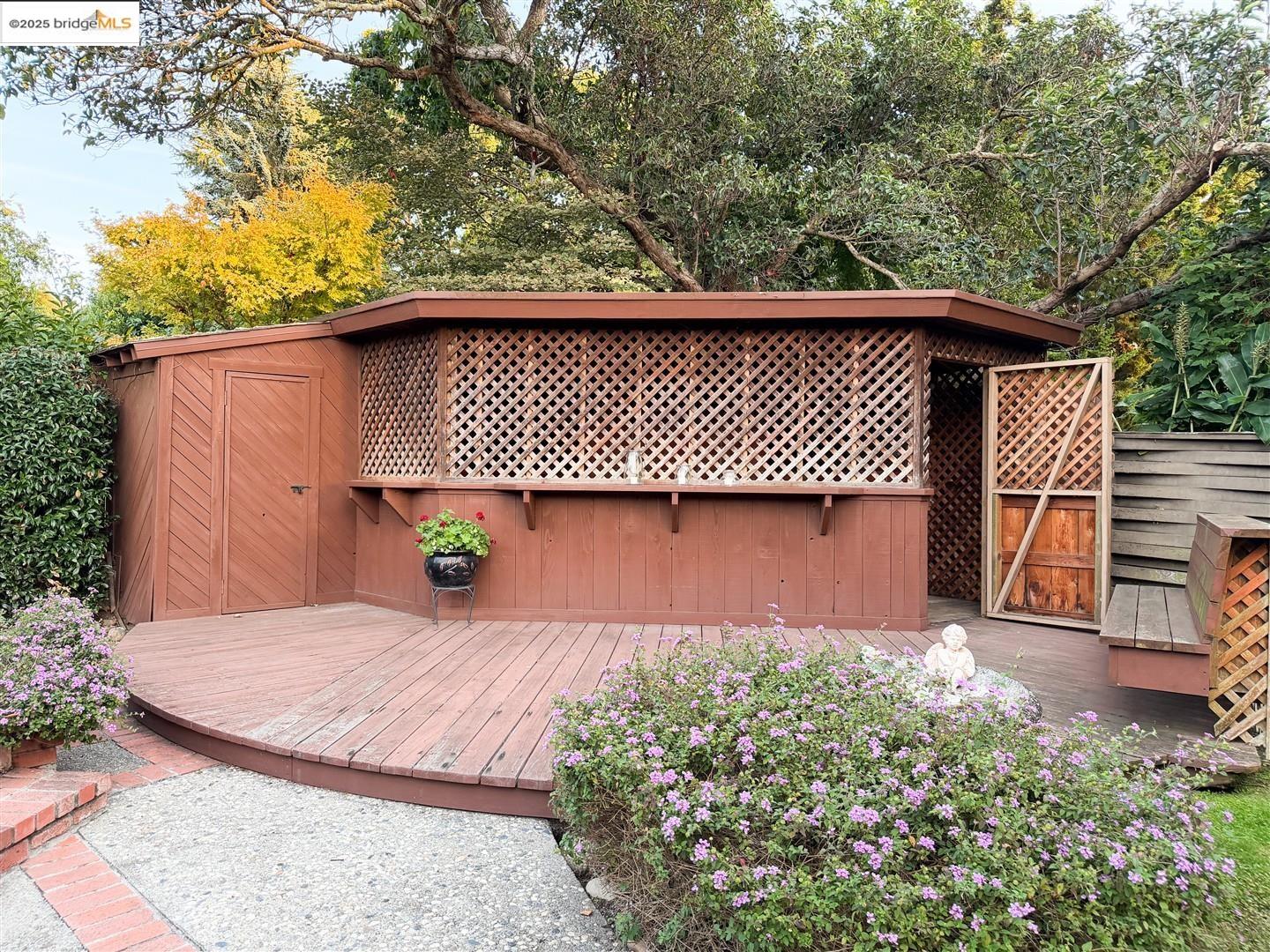 Detail Gallery Image 42 of 54 For 1615 Daniels Dr, San Leandro,  CA 94577 - 3 Beds | 3 Baths