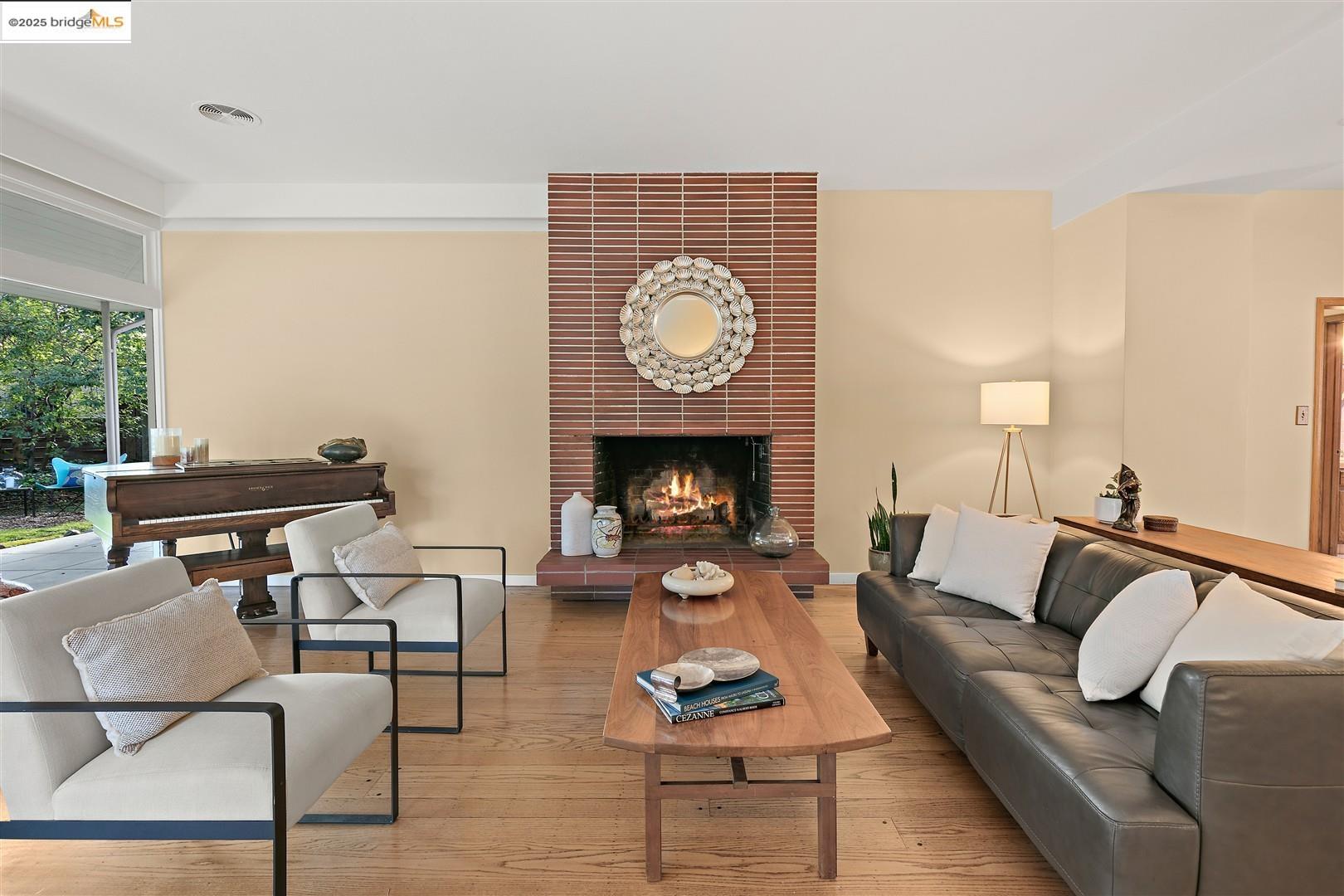 Detail Gallery Image 10 of 54 For 1615 Daniels Dr, San Leandro,  CA 94577 - 3 Beds | 3 Baths