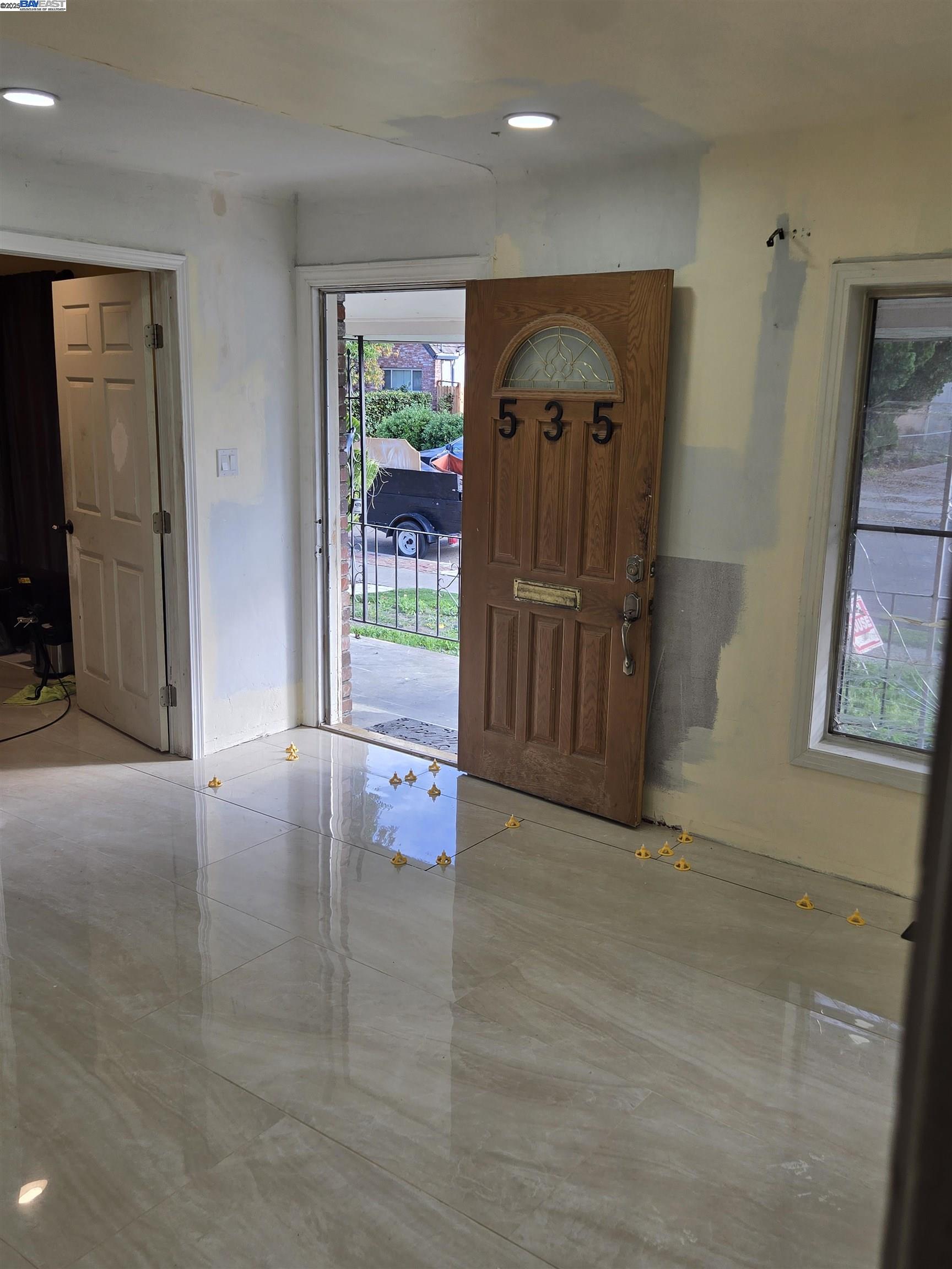 Detail Gallery Image 4 of 23 For 535 W Carlton Way, Tracy,  CA 95376 - 3 Beds | 2 Baths